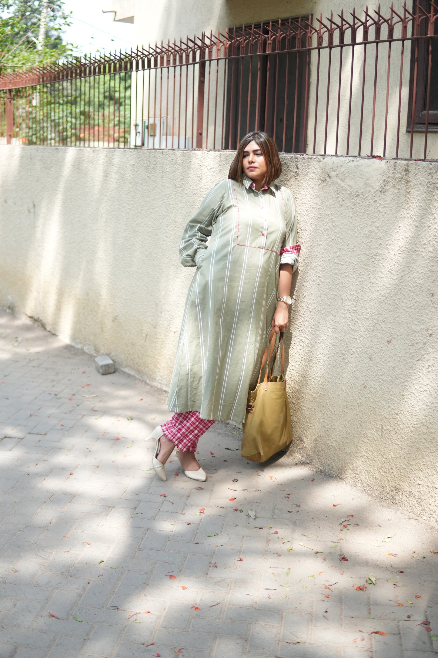 LEHAR LINEN A-LINE CLOSED GHERA LONG KURTA WITH PANTS