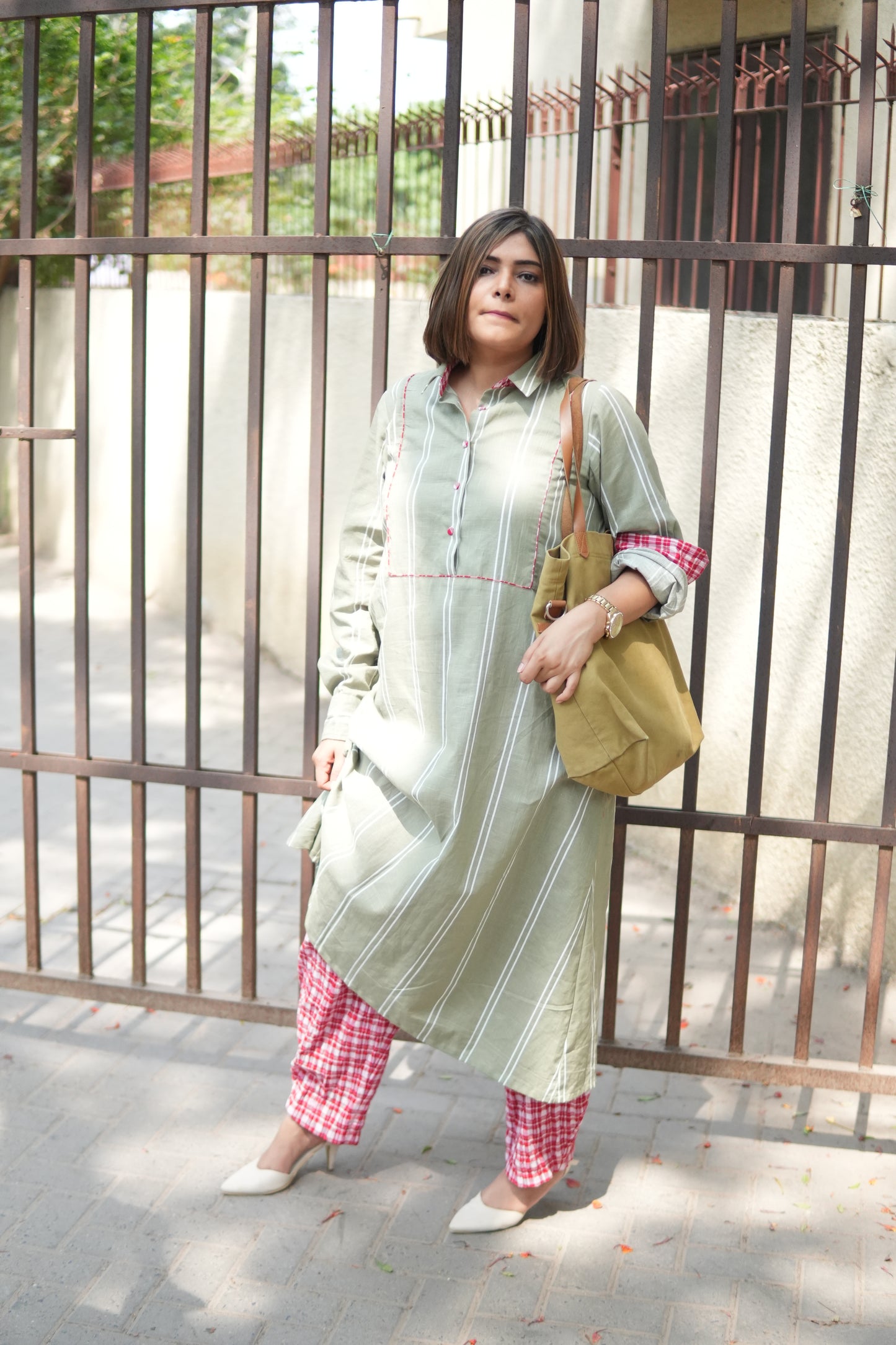LEHAR LINEN A-LINE CLOSED GHERA LONG KURTA WITH PANTS