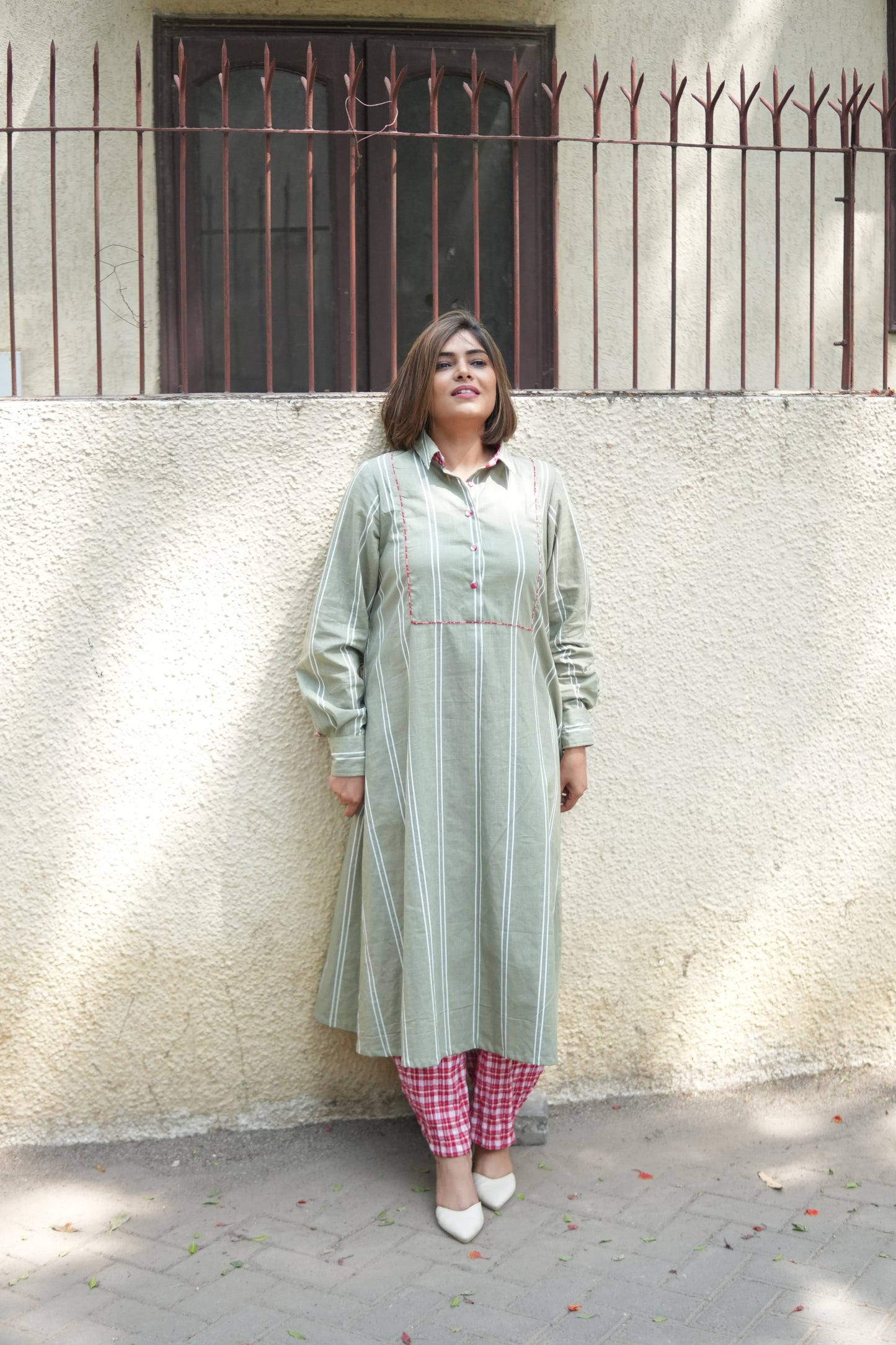 LEHAR LINEN A-LINE CLOSED GHERA LONG KURTA WITH PANTS