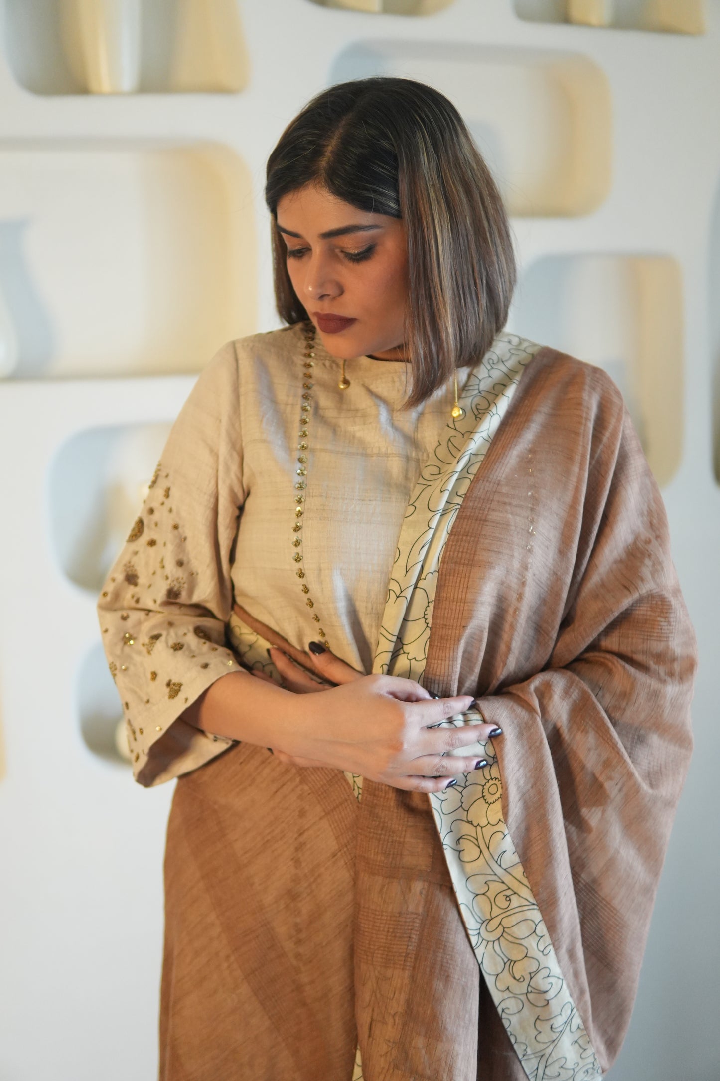 KHAAS GUL RAW SILK TUNIC AND PANTS WITH DUPATTA