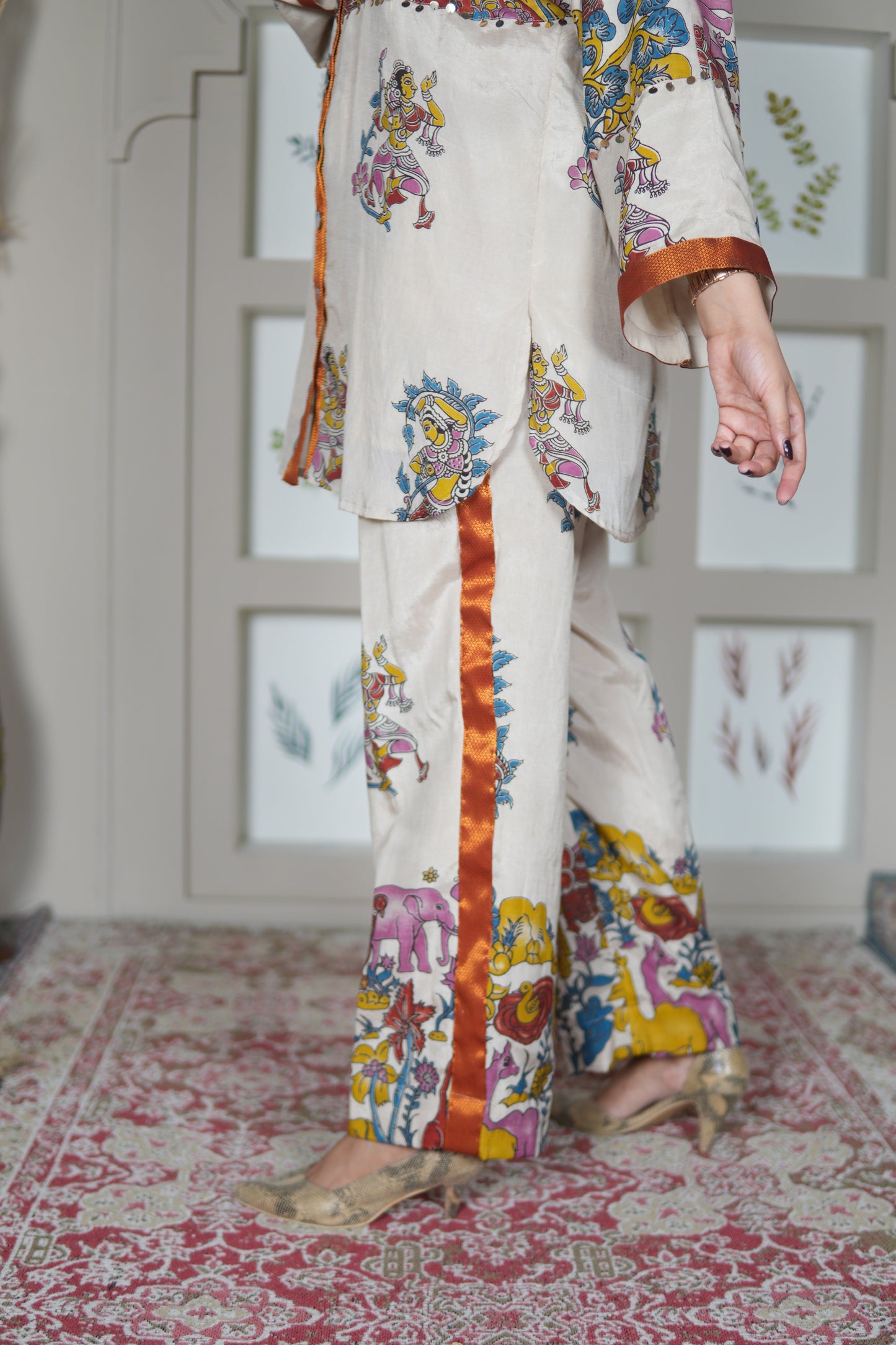 NAYANTARA IVORY KALAMKARI SHIRT AND PANTS SET
