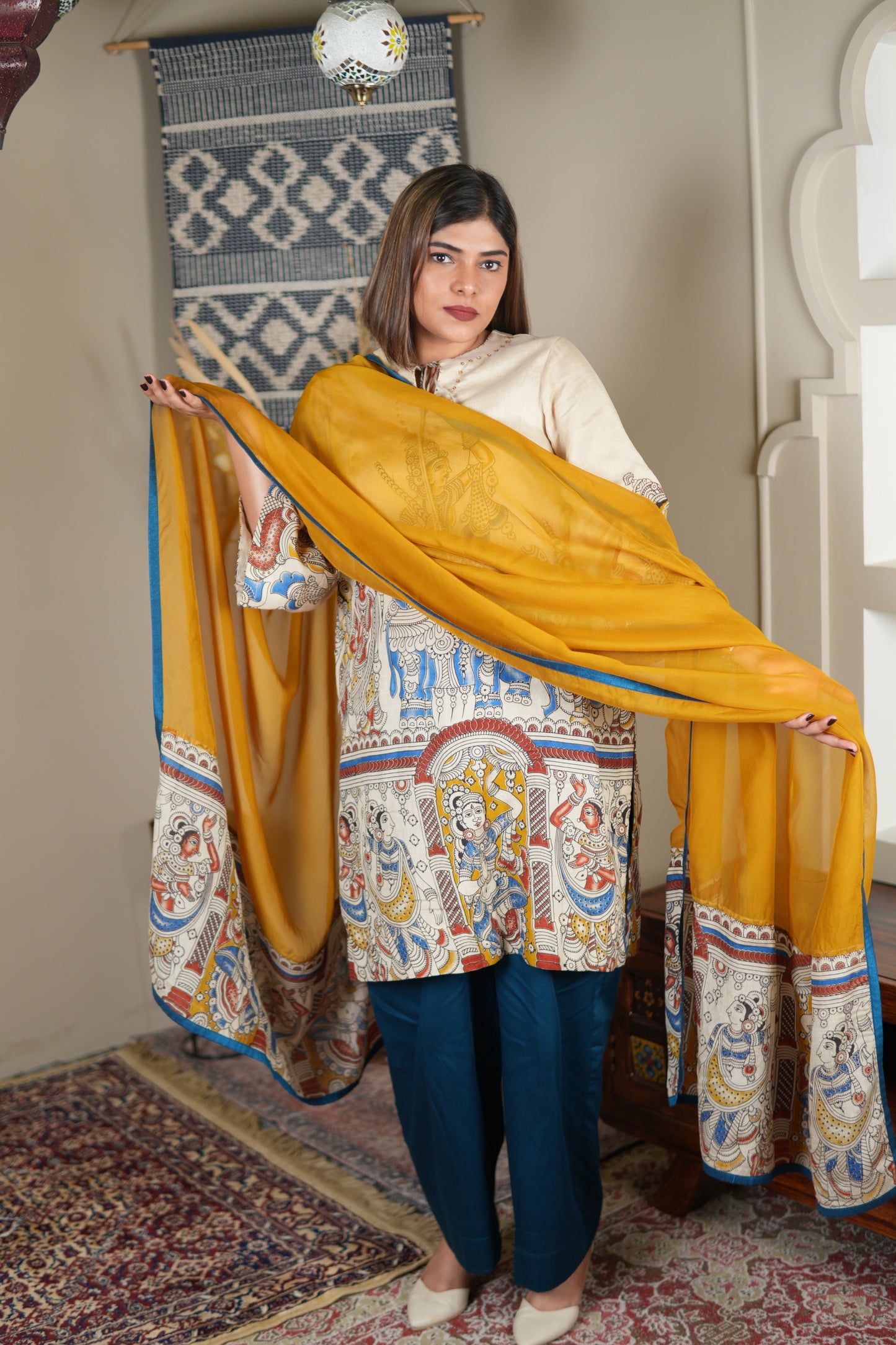 NEEL KESAR SHORT KURTA SET
