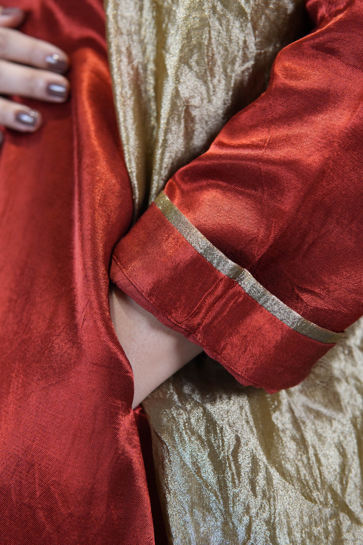 NOOR-E-IFRA MAROON MASHRU KURTA SET