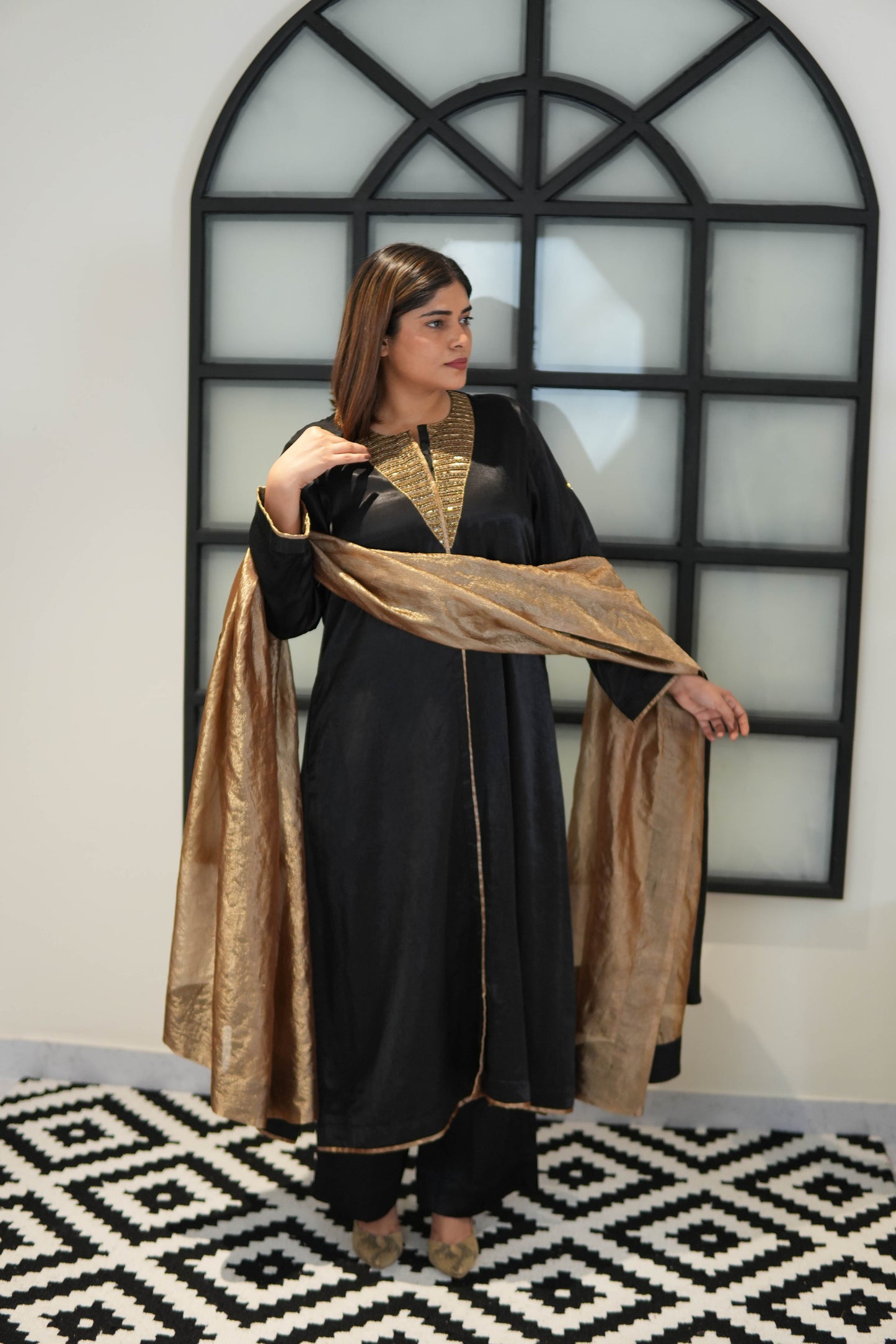 NOOR-E-SHAAM MASHRU SILK KURTA SET