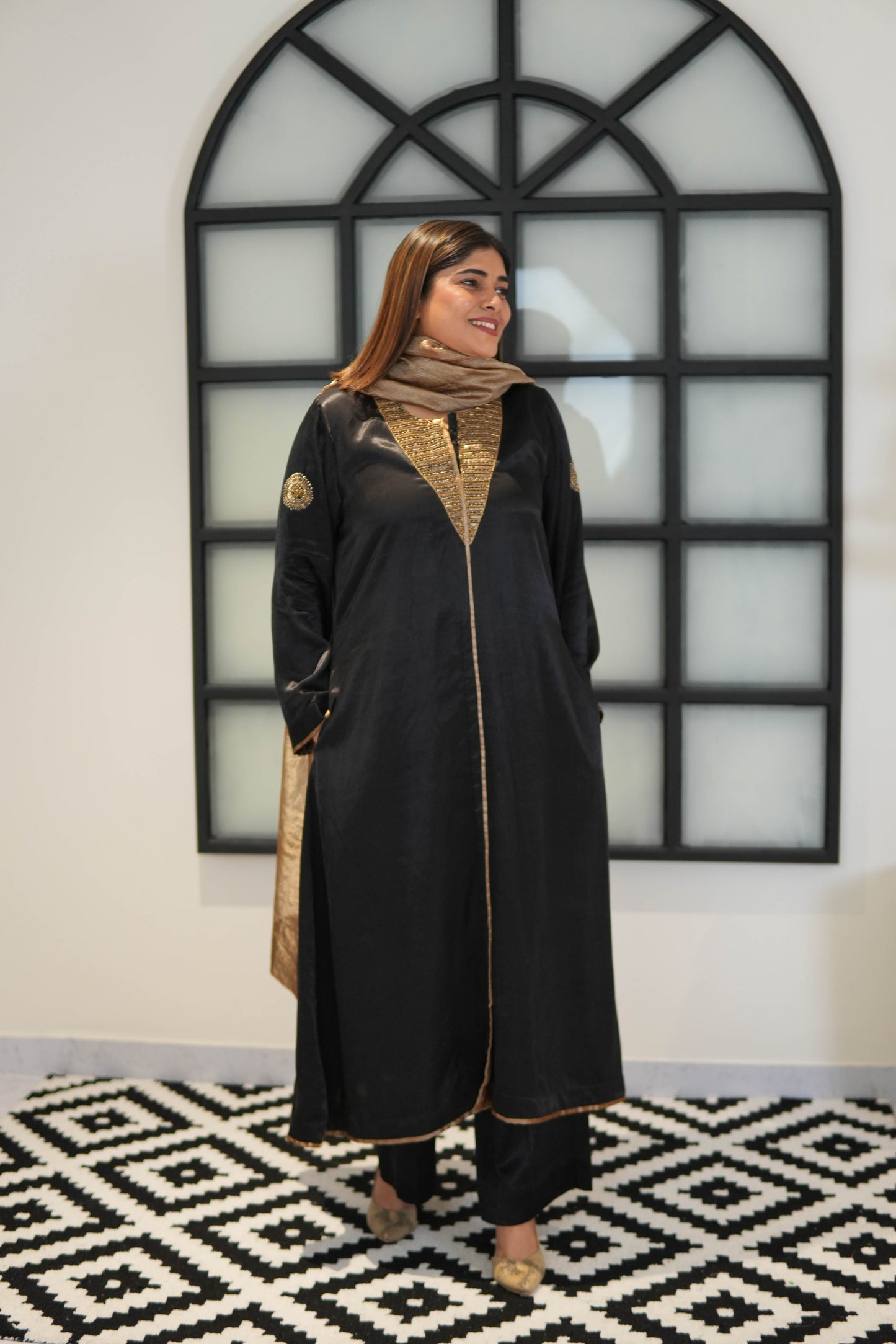 NOOR-E-SHAAM MASHRU SILK KURTA SET
