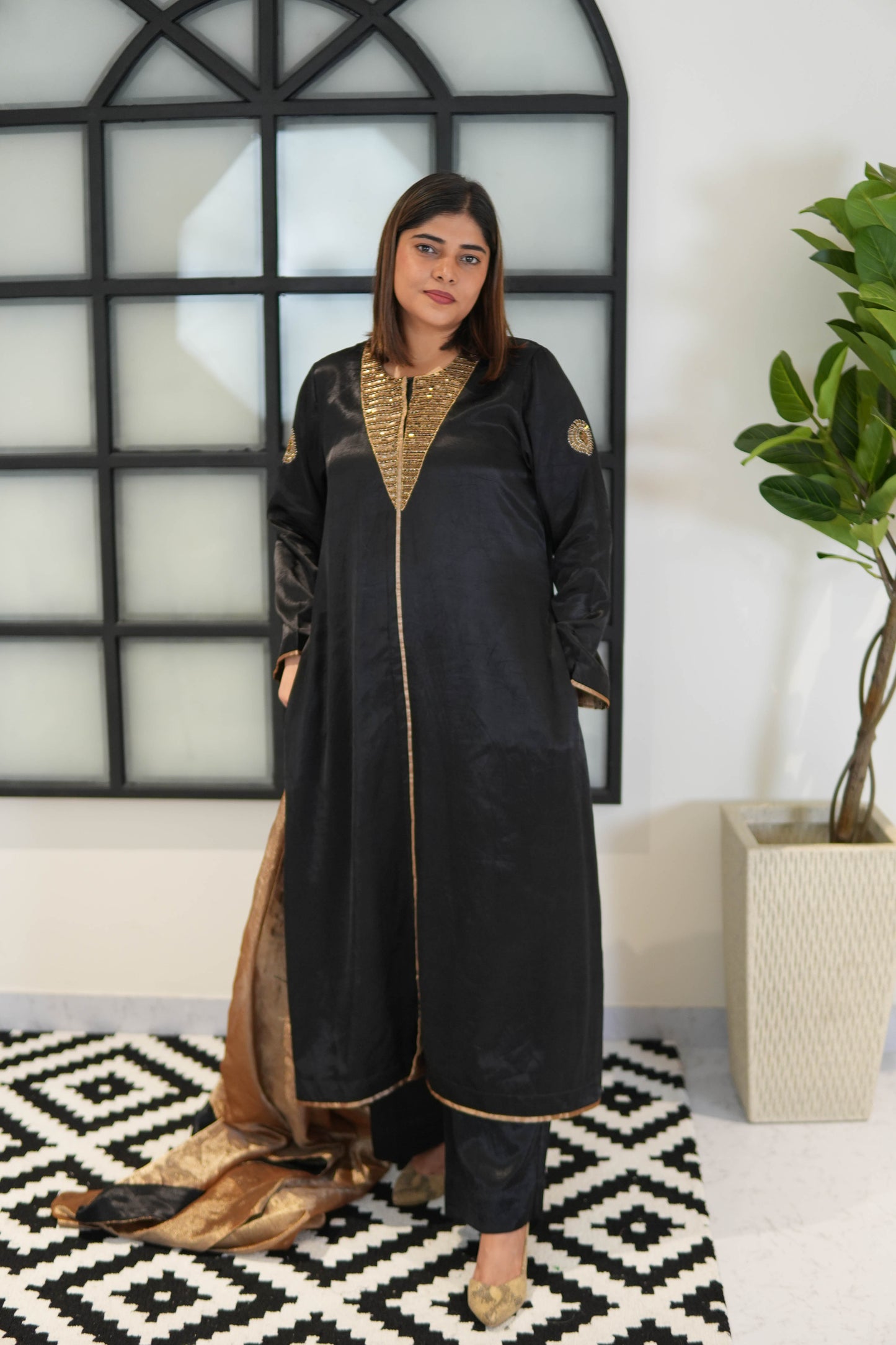NOOR-E-SHAAM MASHRU SILK KURTA SET