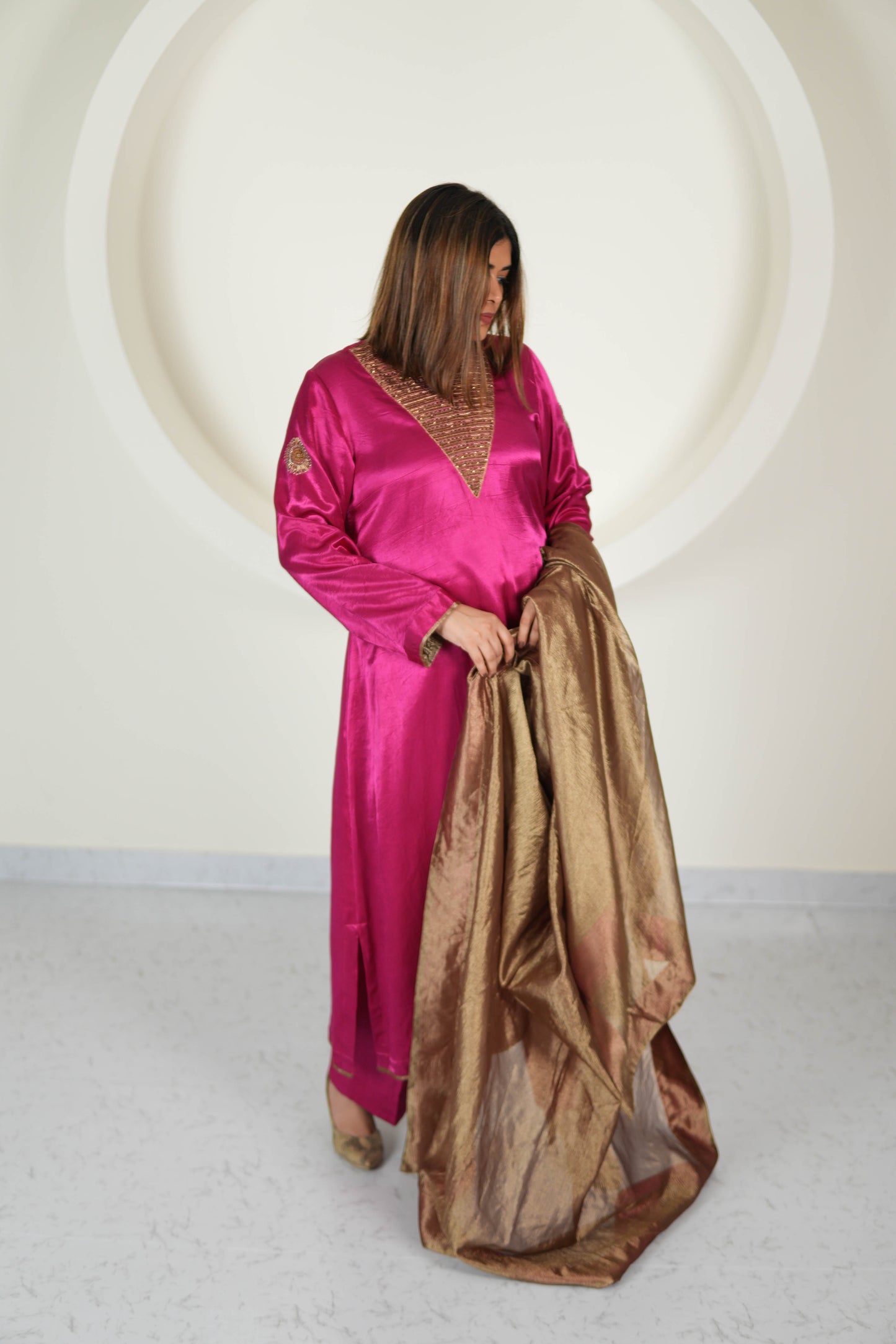 NOOR-E-FIROZA FUSCHIA MASHRU KURTA SET