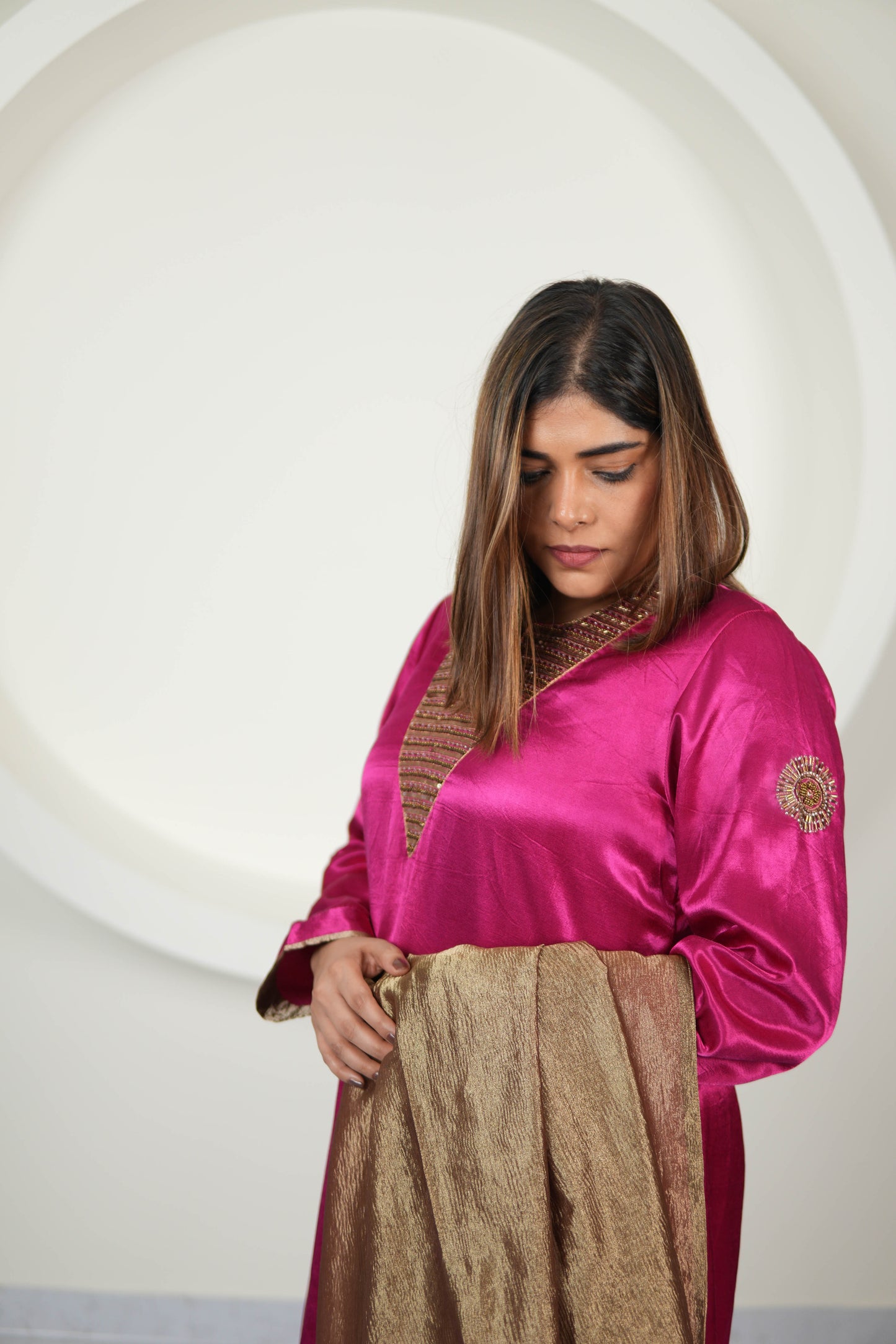NOOR-E-FIROZA FUSCHIA MASHRU KURTA SET