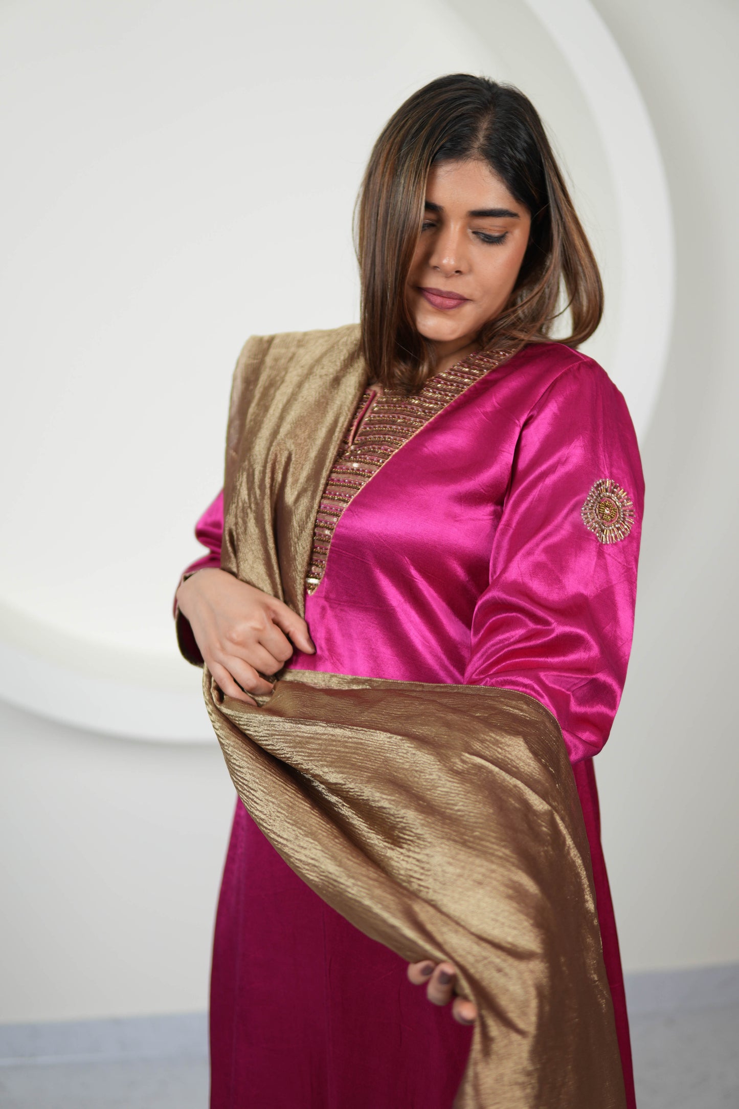 NOOR-E-FIROZA FUSCHIA MASHRU KURTA SET