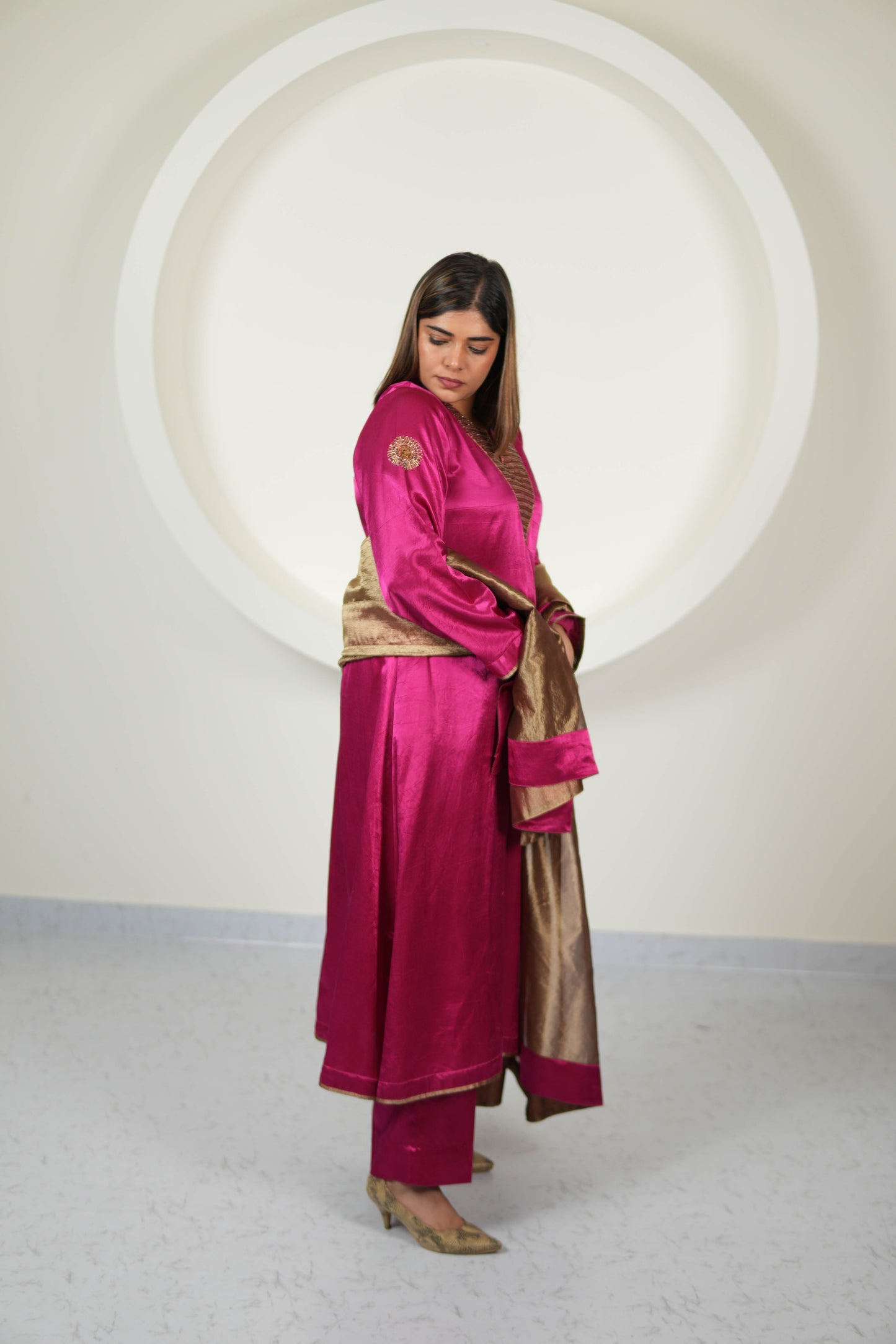 NOOR-E-FIROZA FUSCHIA MASHRU KURTA SET