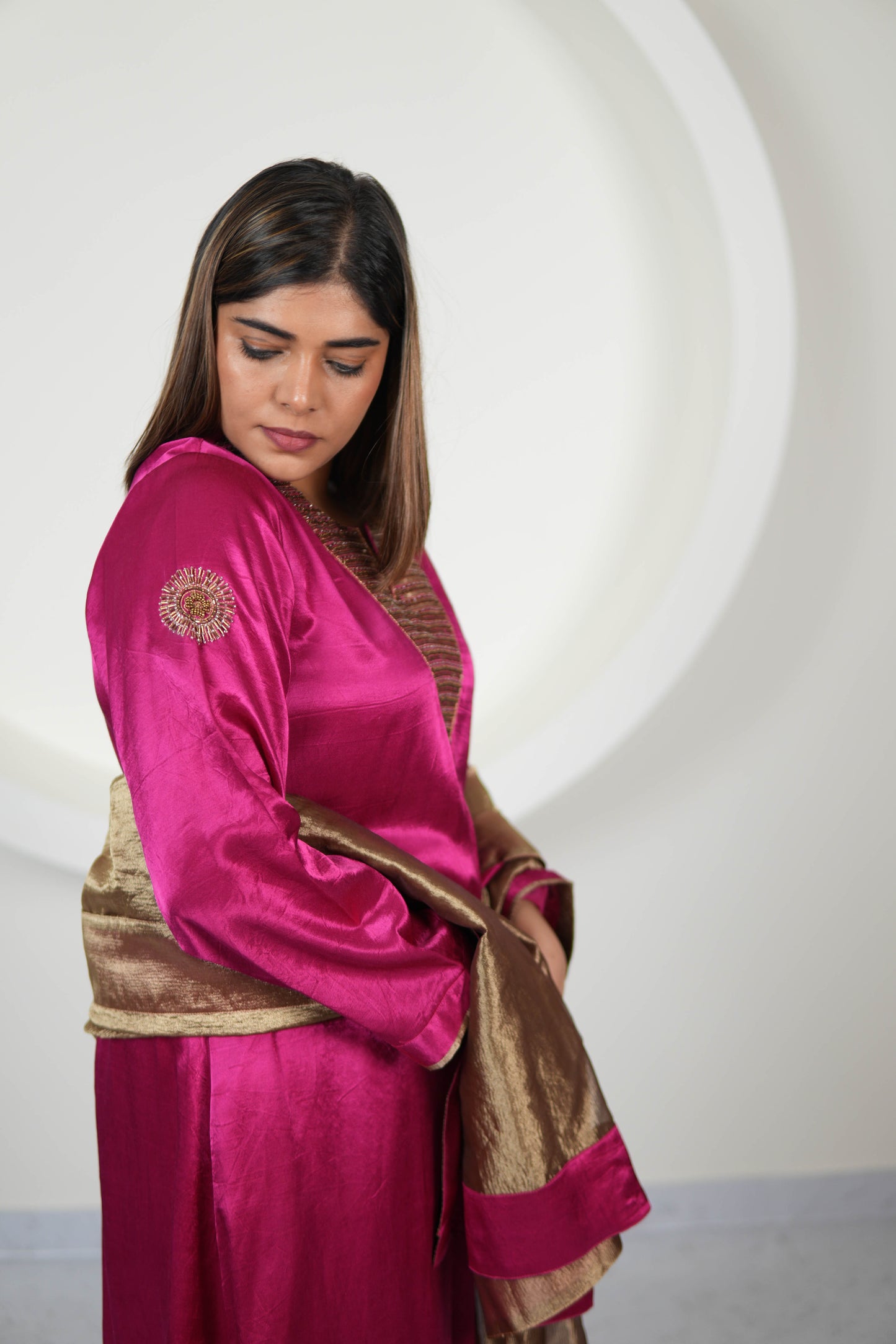 NOOR-E-FIROZA FUSCHIA MASHRU KURTA SET