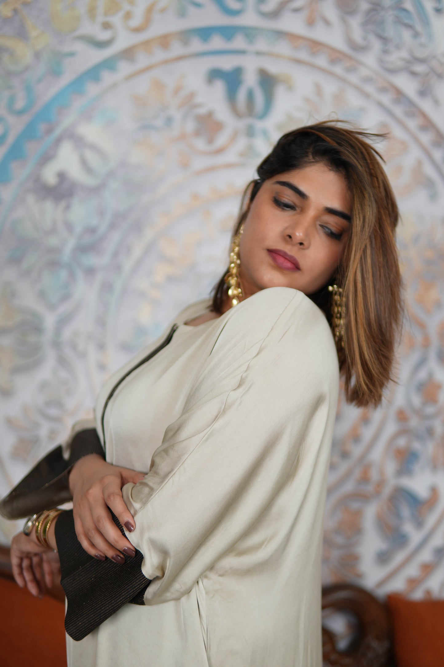 KHWAAB IVORY MODAL SILK KURTA SET WITH BRONZE TISSUE DETAILING