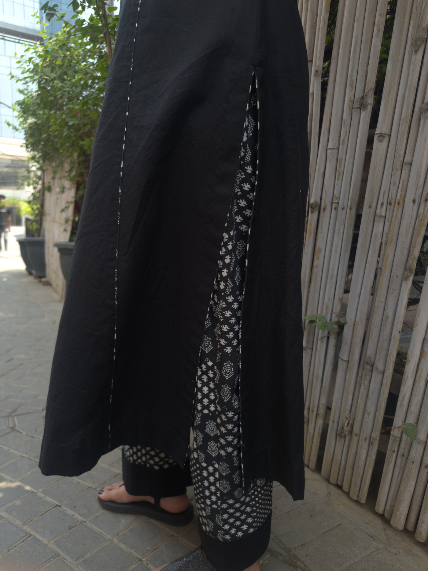 BLACK A-LINE LINEN KURTA AND PRINTED COTTON PANTS SET