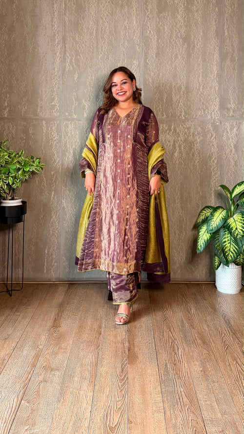 ANTARA Hand-Embroidered Pure Tissue Kurta, Pants and Dupatta Set - Kurta Set - Chanderi - Close-up Fabric Detail - Chidiyaa