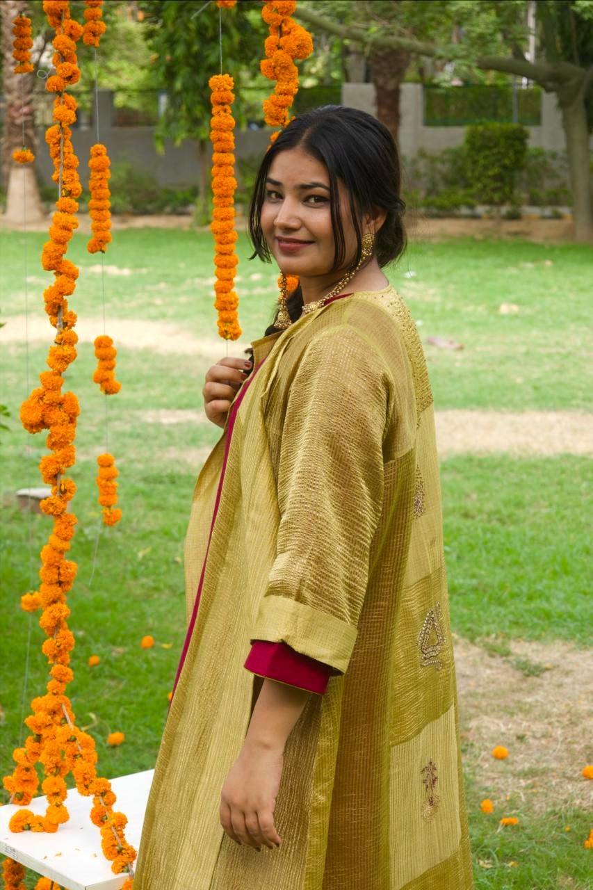 Vasantika Hand-Embroidered Overlay - Kurta Set - Chanderi - Fabric Texture Close-up - Chidiyaa