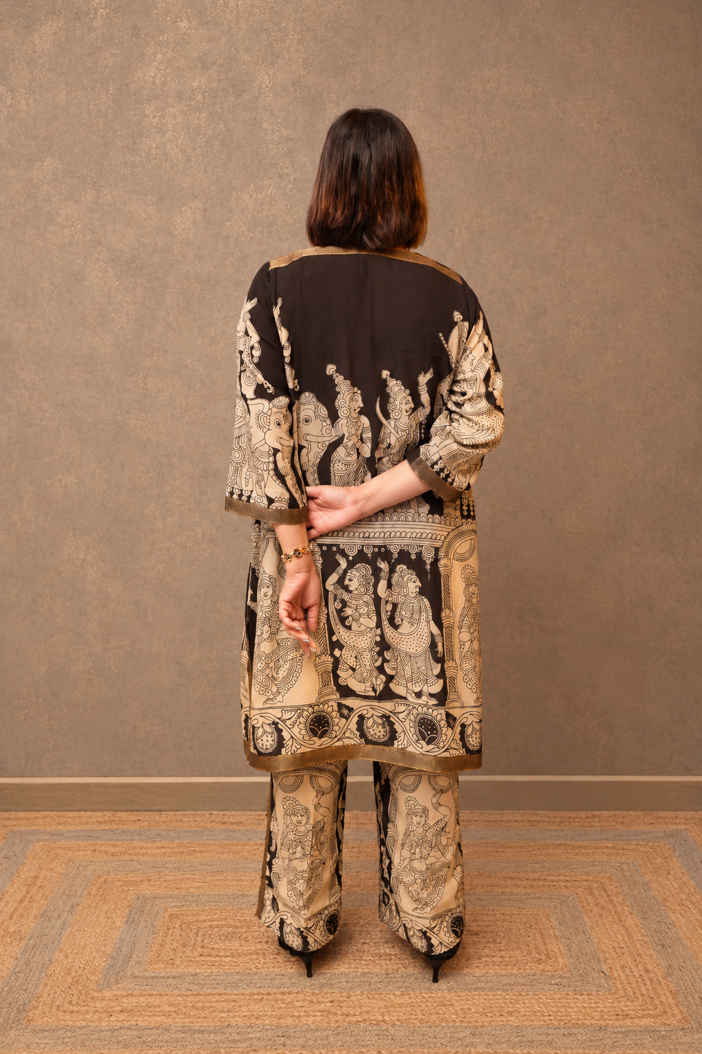 Trimurti Kalamkari Short Kurta and Pants Set