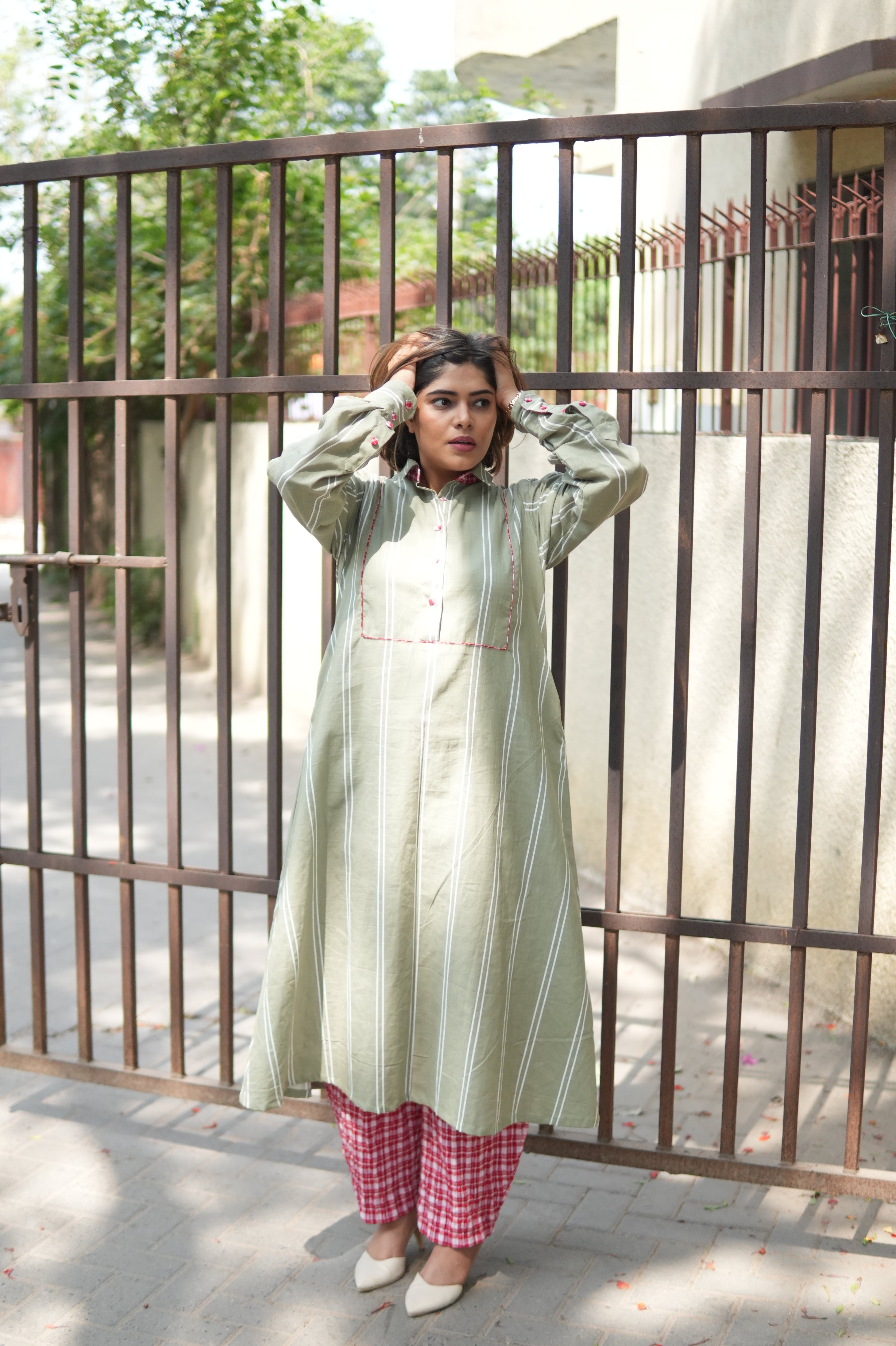 LEHAR LINEN A-LINE CLOSED GHERA LONG KURTA WITH PANTS