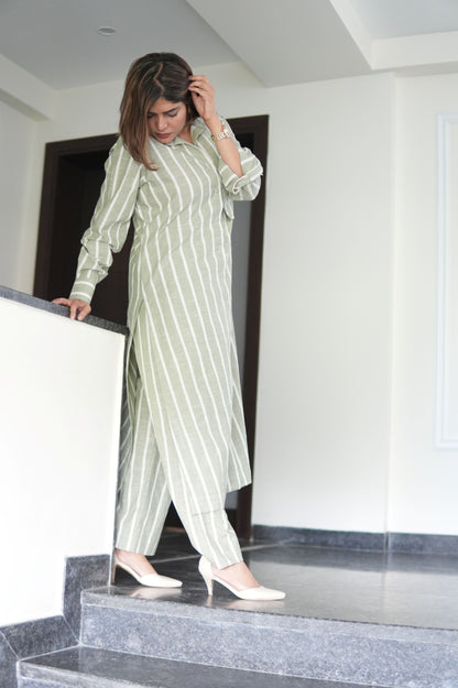 NAZM LINEN LONG SLEEVES KURTA AND PANTS