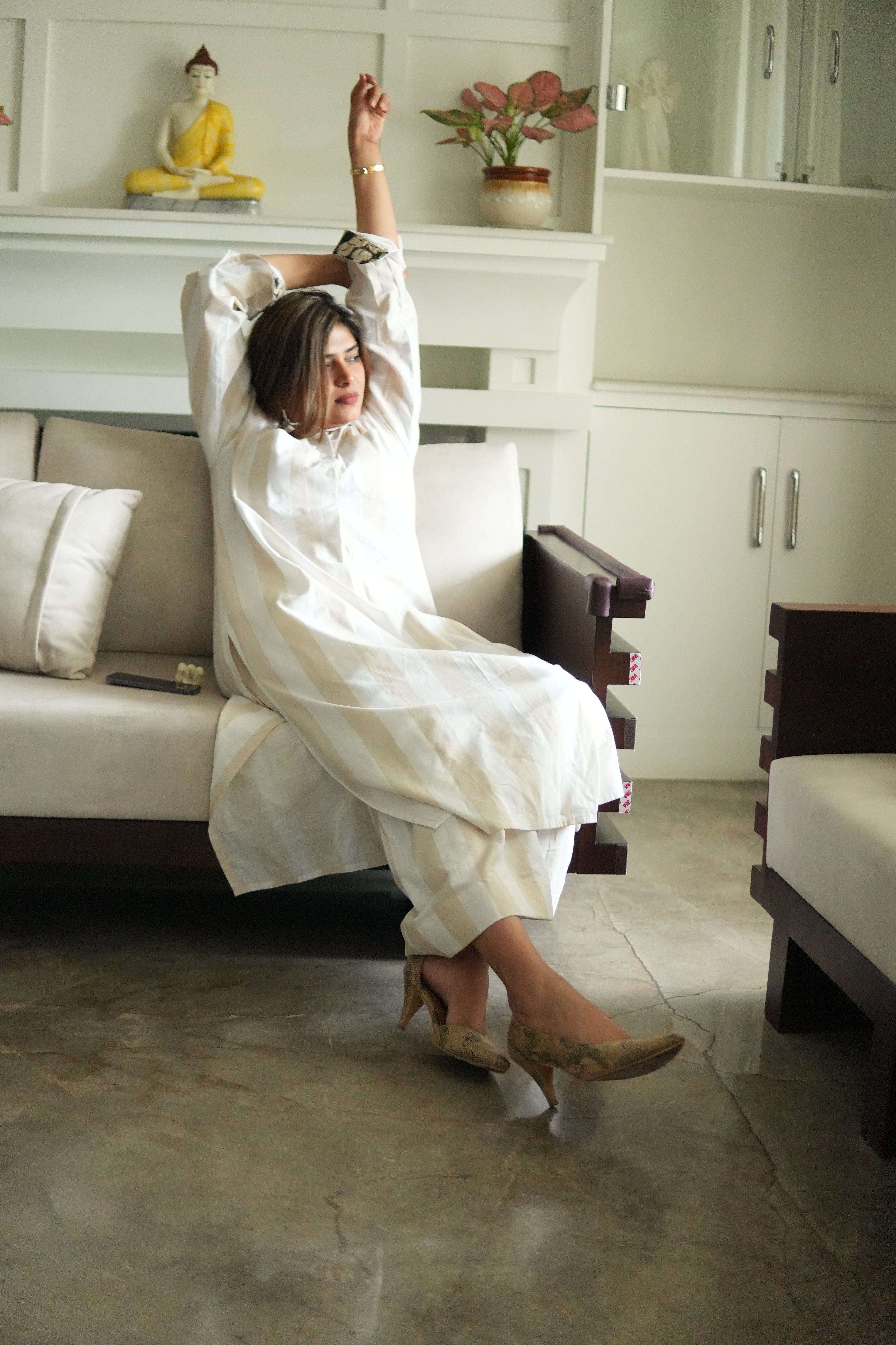SAAZ LINEN IVORY AND BEIGE KURTA AND PANTS