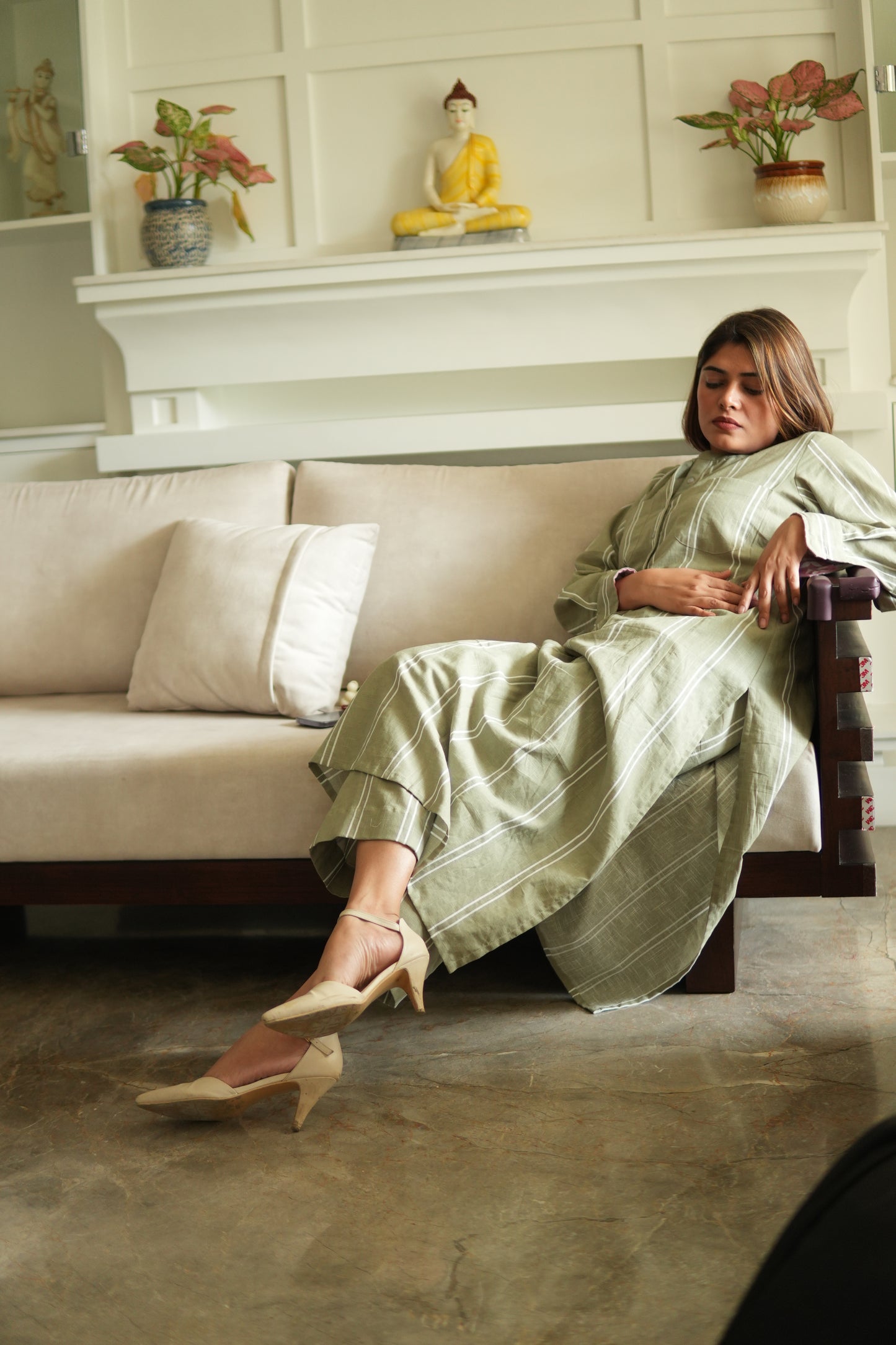 GULZAR OLIVE LINEN KURTA AND PANTS