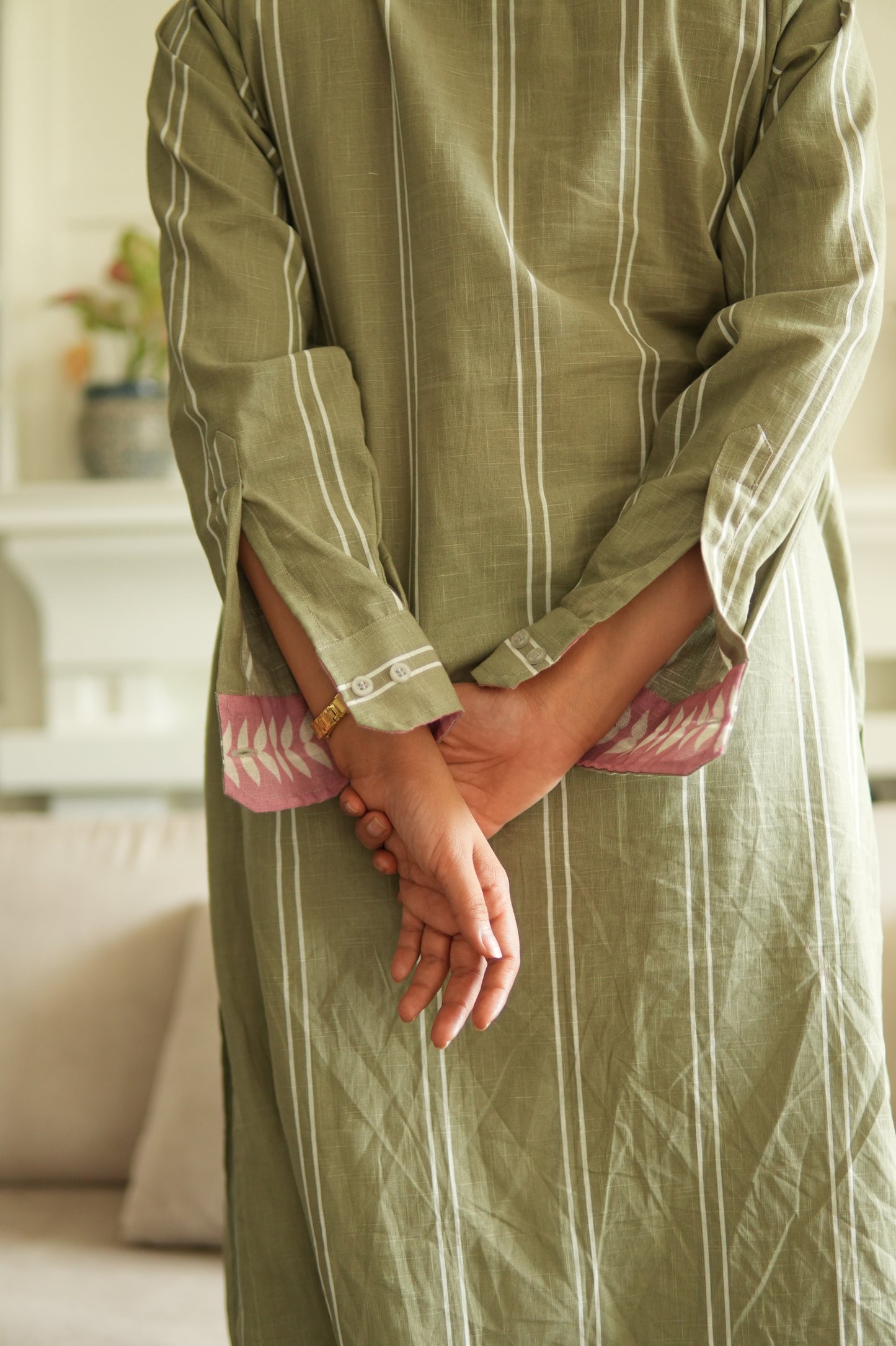 GULZAR OLIVE LINEN KURTA AND PANTS