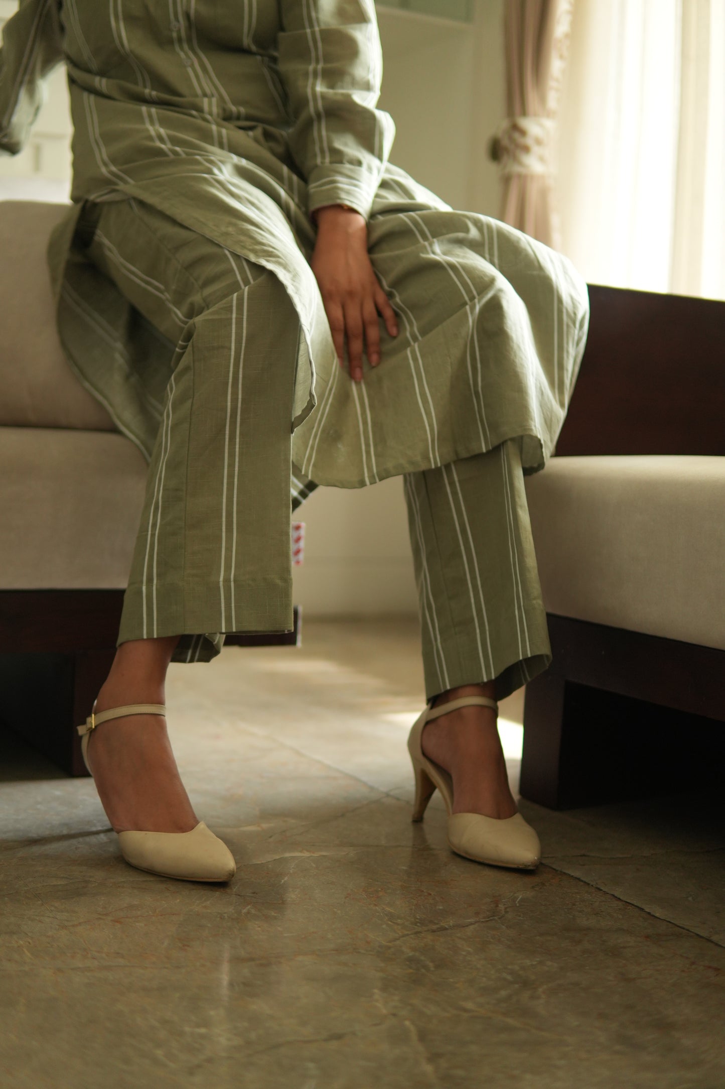 GULZAR OLIVE LINEN KURTA AND PANTS
