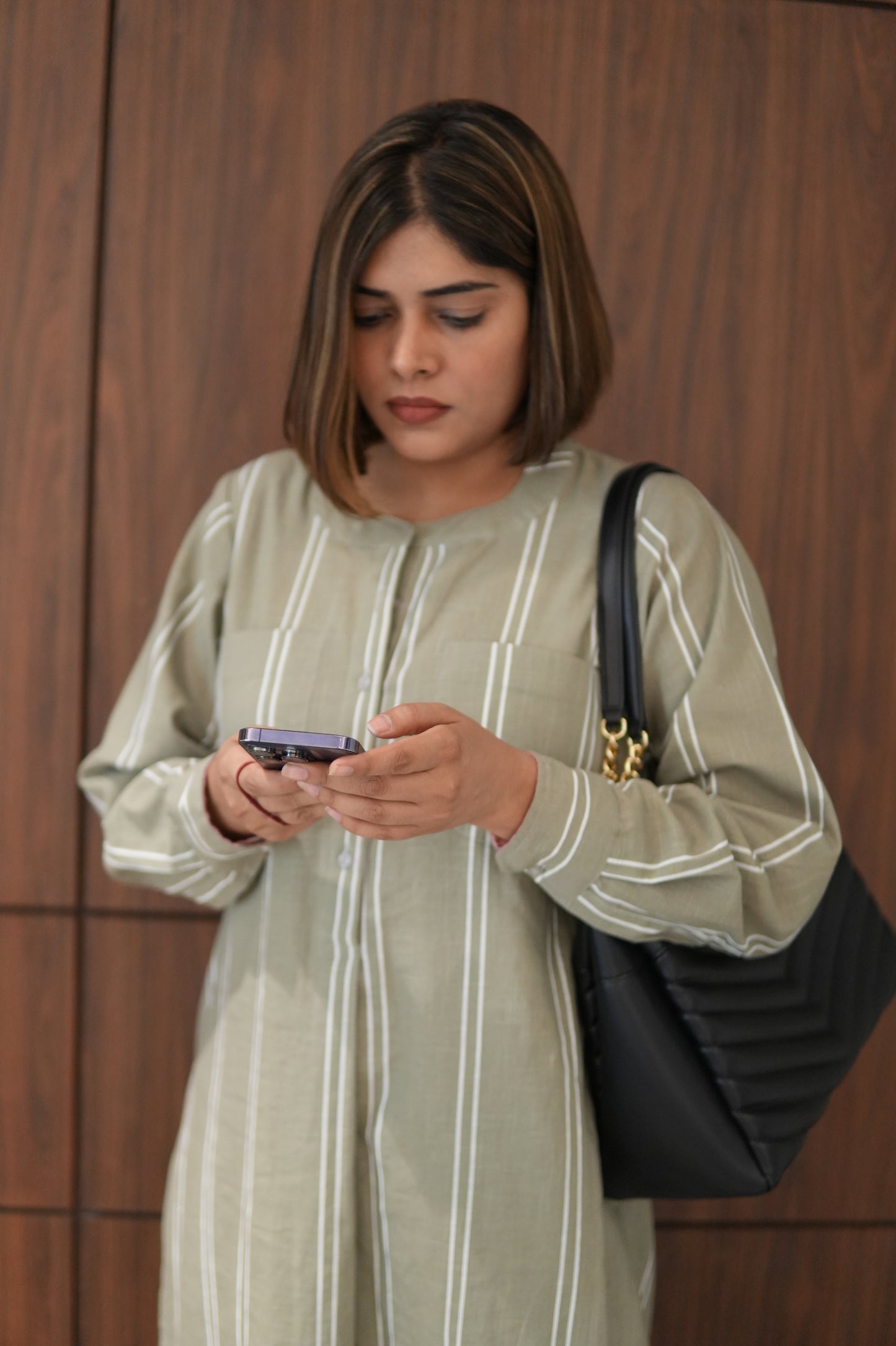 GULZAR OLIVE LINEN KURTA AND PANTS