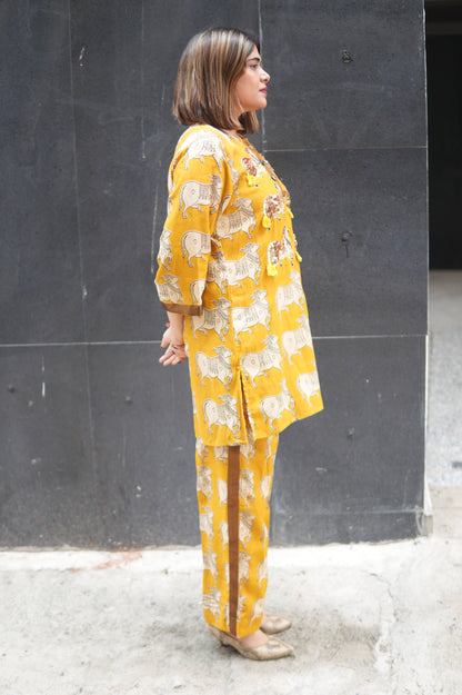 NANDI MUSTARD KALAMKARI SHORT LENGTH KURTA AND PANTS