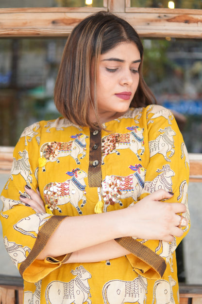 NANDI MUSTARD KALAMKARI SHORT LENGTH KURTA AND PANTS