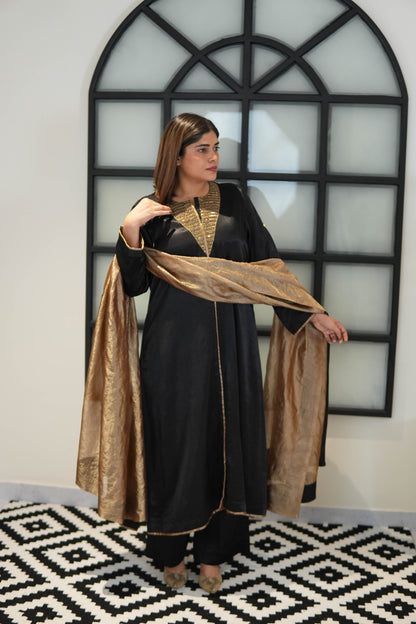 NOOR-E-SHAAM MASHRU SILK KURTA SET