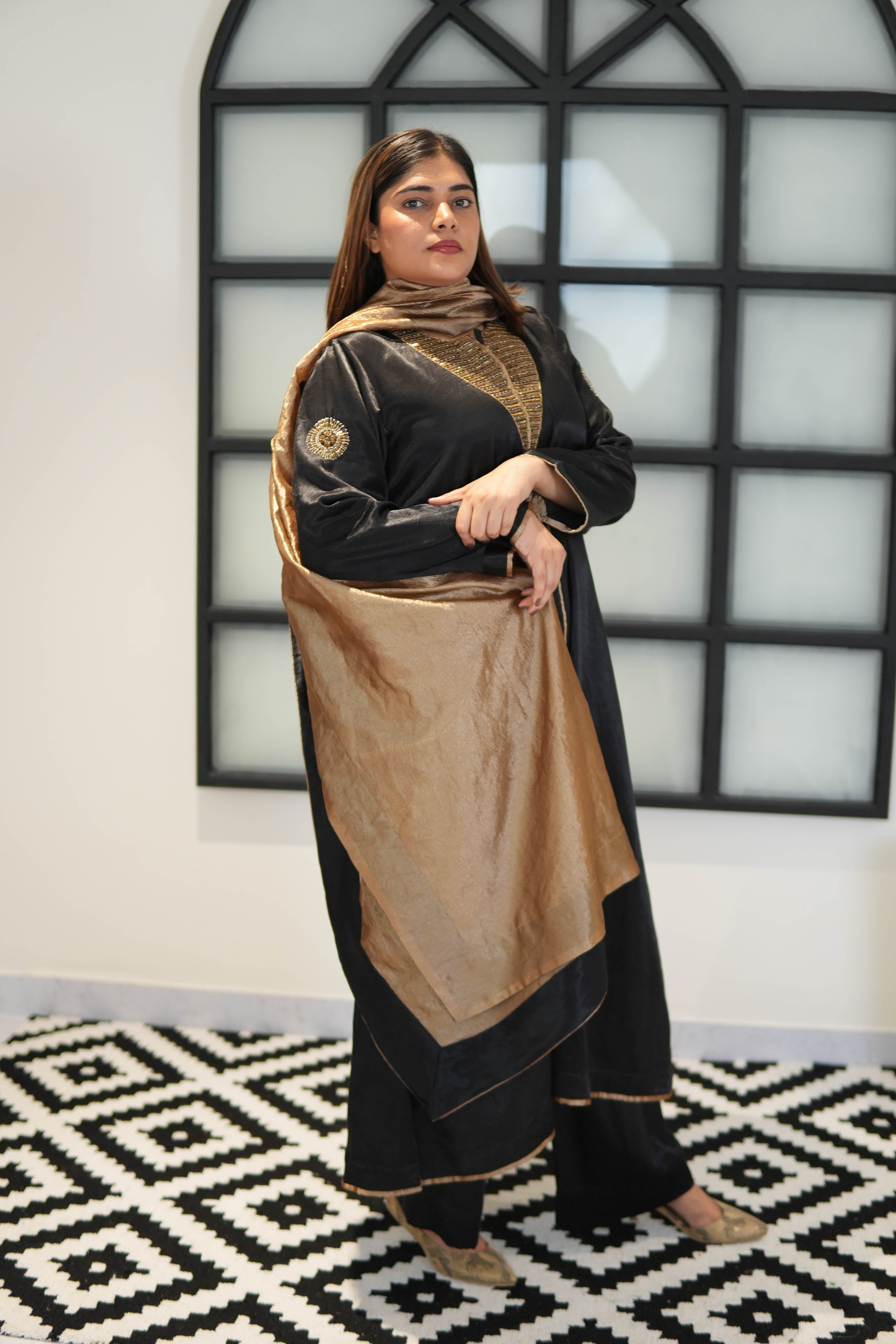 NOOR-E-SHAAM MASHRU SILK KURTA SET