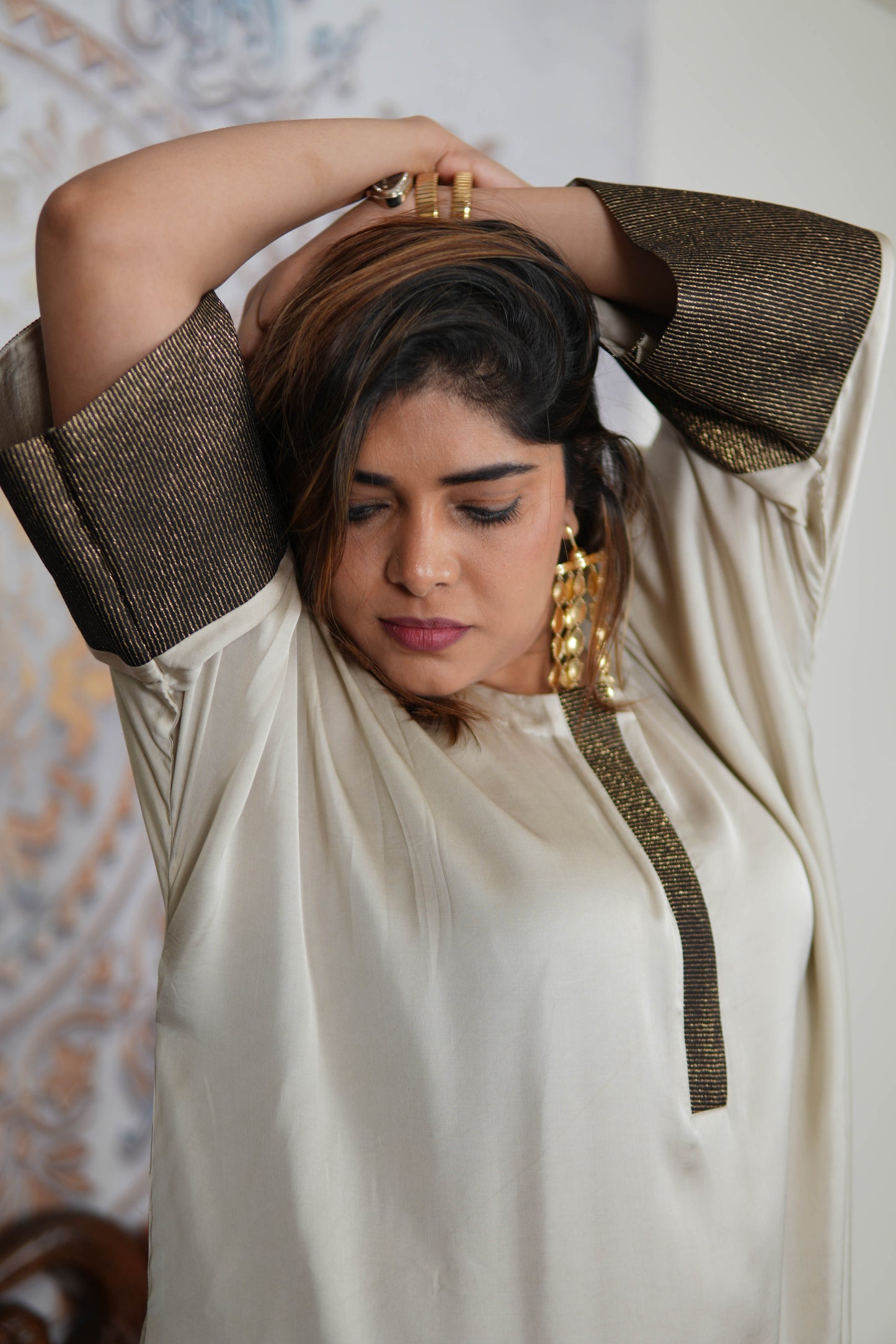 KHWAAB IVORY MODAL SILK KURTA SET WITH BRONZE TISSUE DETAILING
