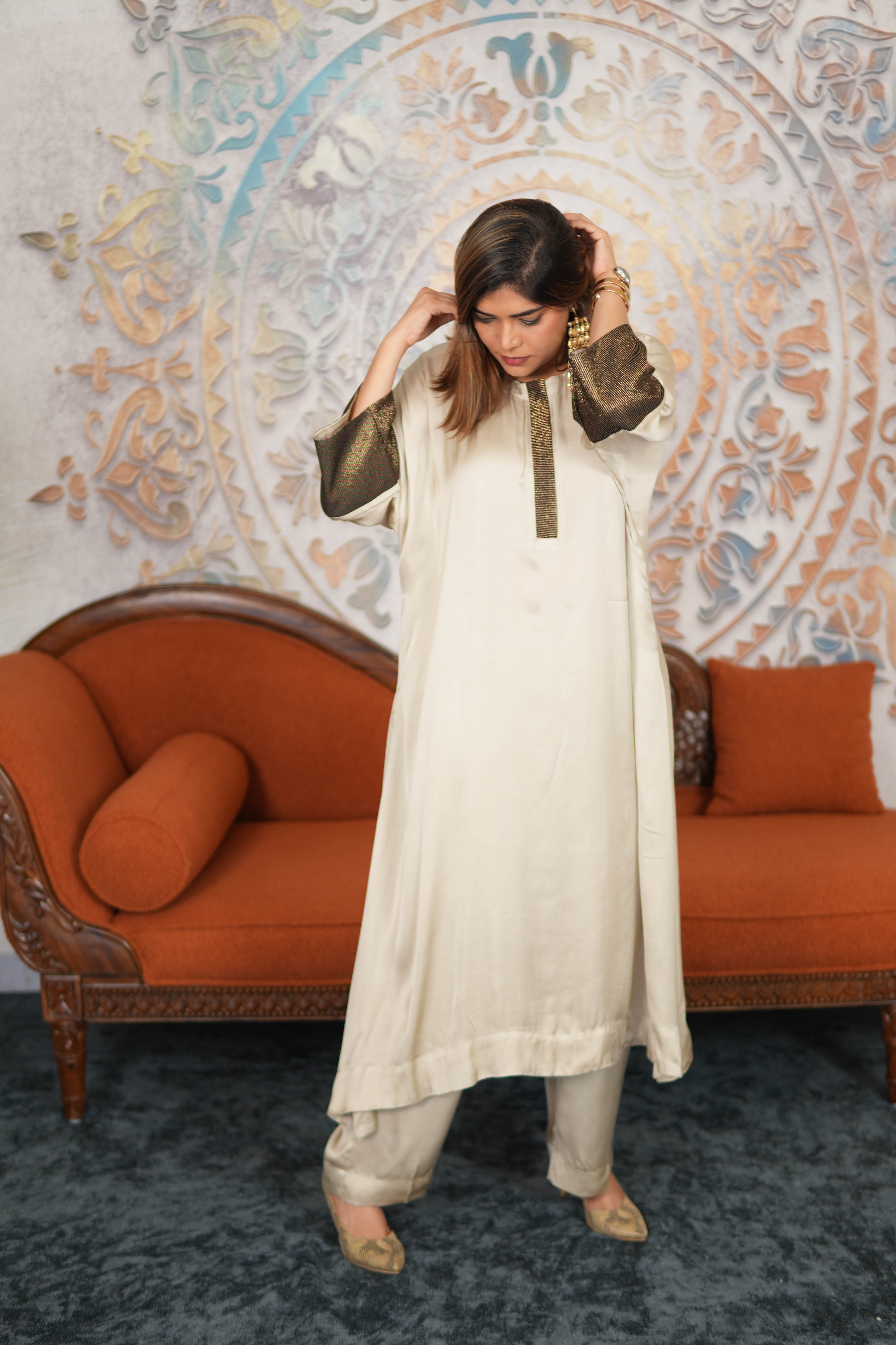 KHWAAB IVORY MODAL SILK KURTA SET WITH BRONZE TISSUE DETAILING