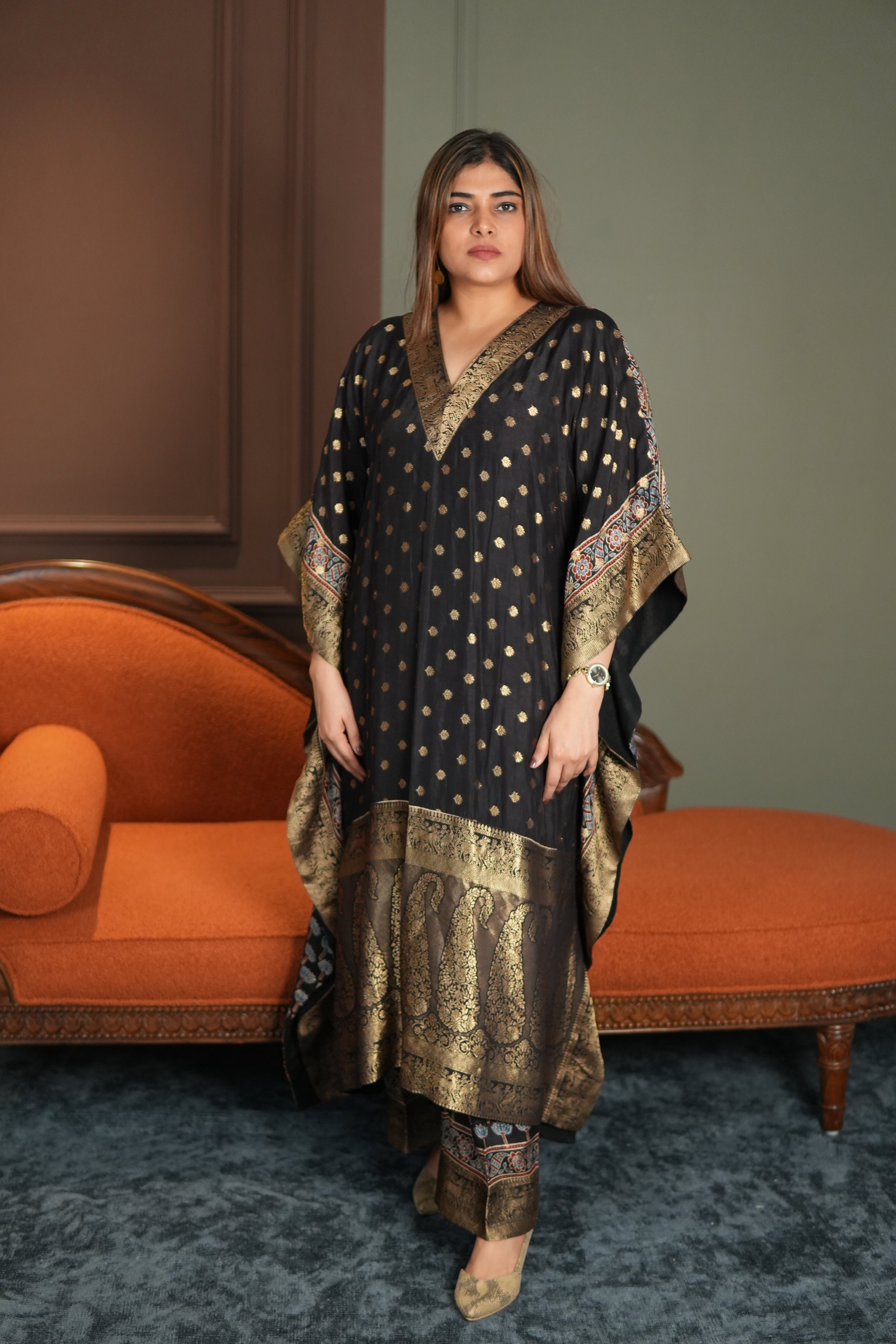 Noor-e-Zeba Black Dola Silk Kaftan Set with Banarasi Brocade