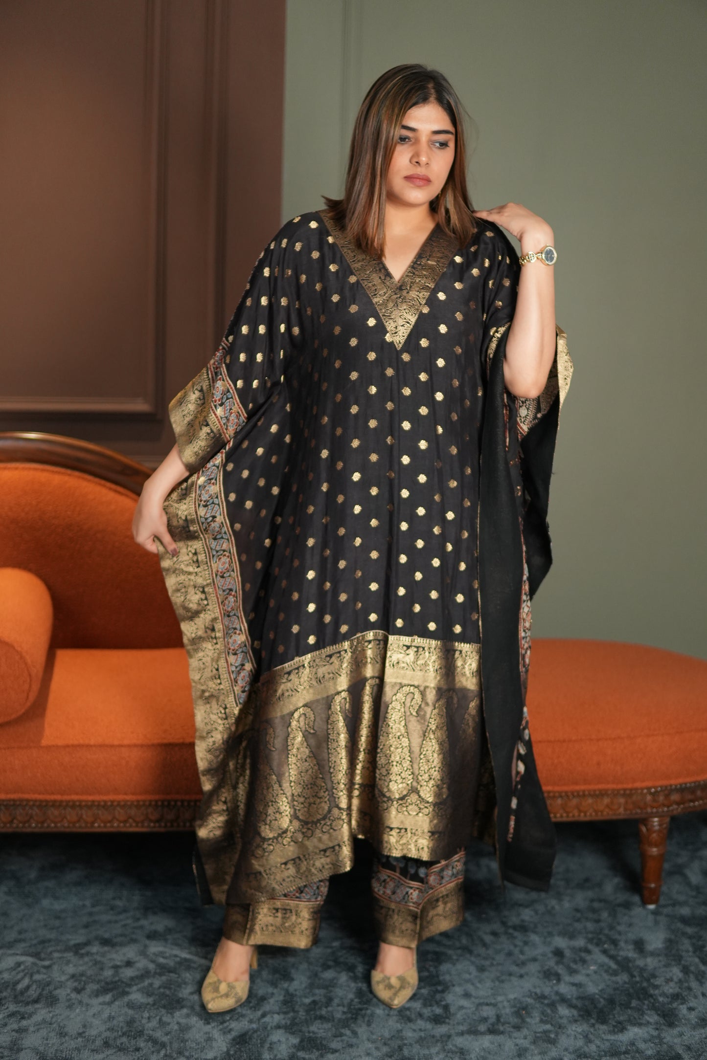 NOOR-E-ZEBA BLACK DOLA KAFTAN SET