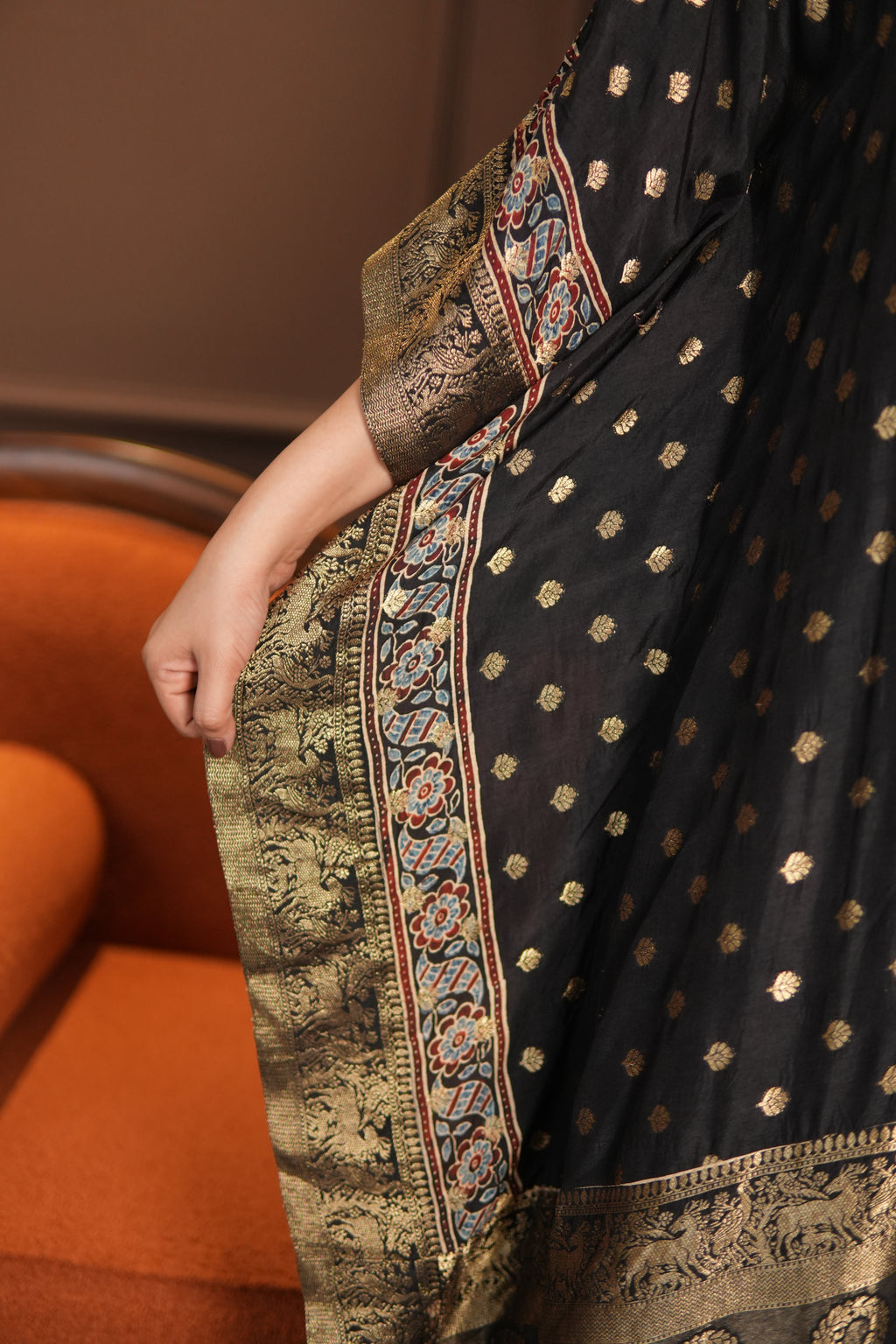 Noor-e-Zeba Black Dola Silk Kaftan Set with Banarasi Brocade