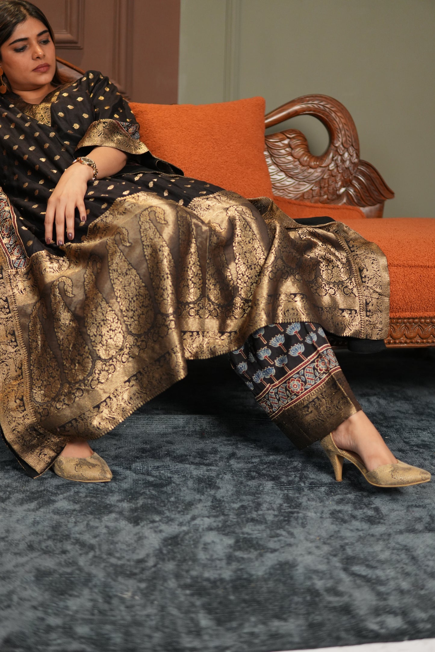 NOOR-E-ZEBA BLACK DOLA KAFTAN SET