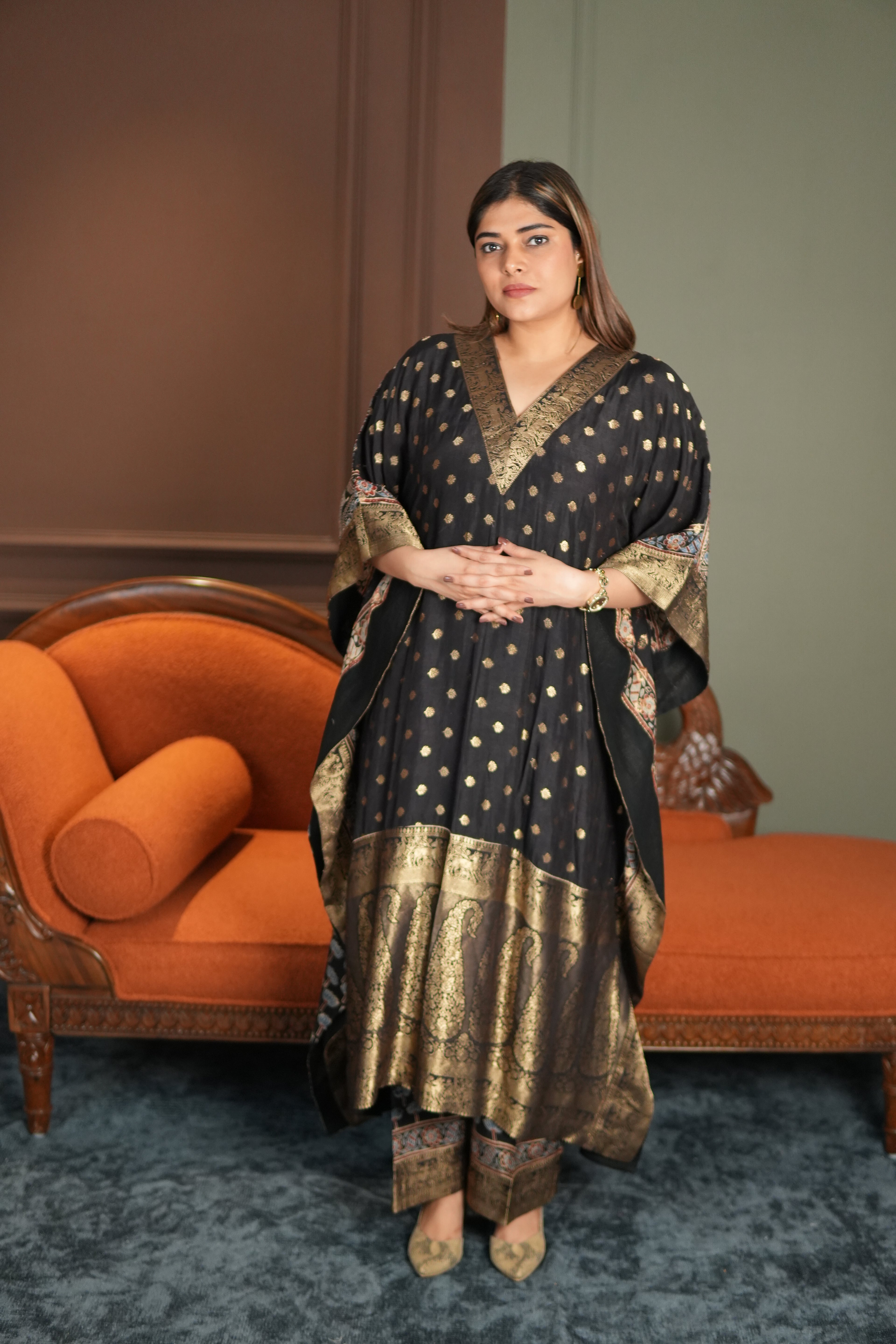 Noor-e-Zeba Black Dola Silk Kaftan Set with Banarasi Brocade