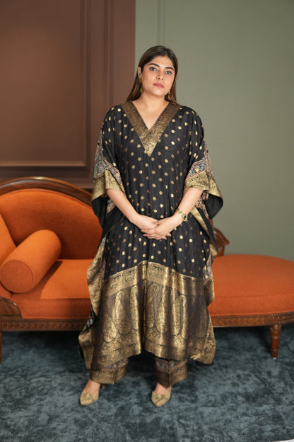NOOR-E-ZEBA BLACK DOLA KAFTAN SET