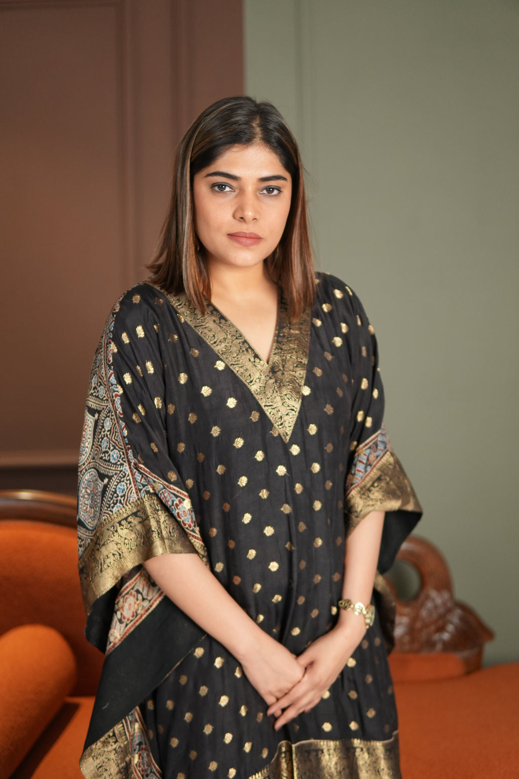Noor-e-Zeba Black Dola Silk Kaftan Set with Banarasi Brocade