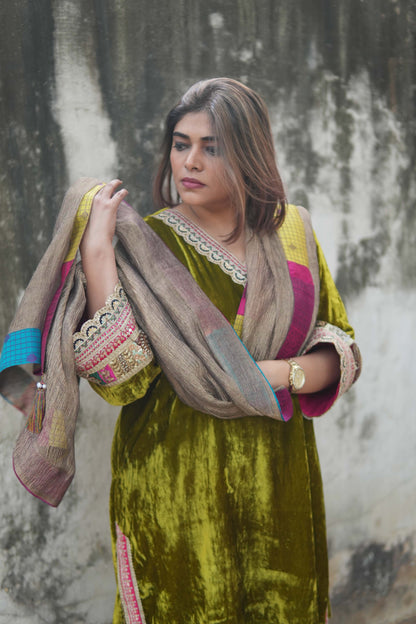Khaas Dhoop Velvet Suit