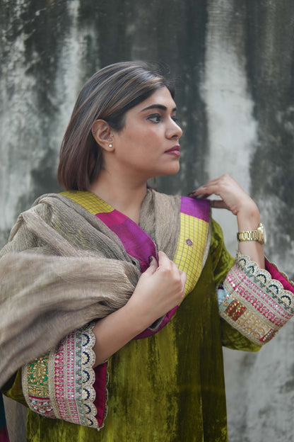Khaas Dhoop Velvet Suit
