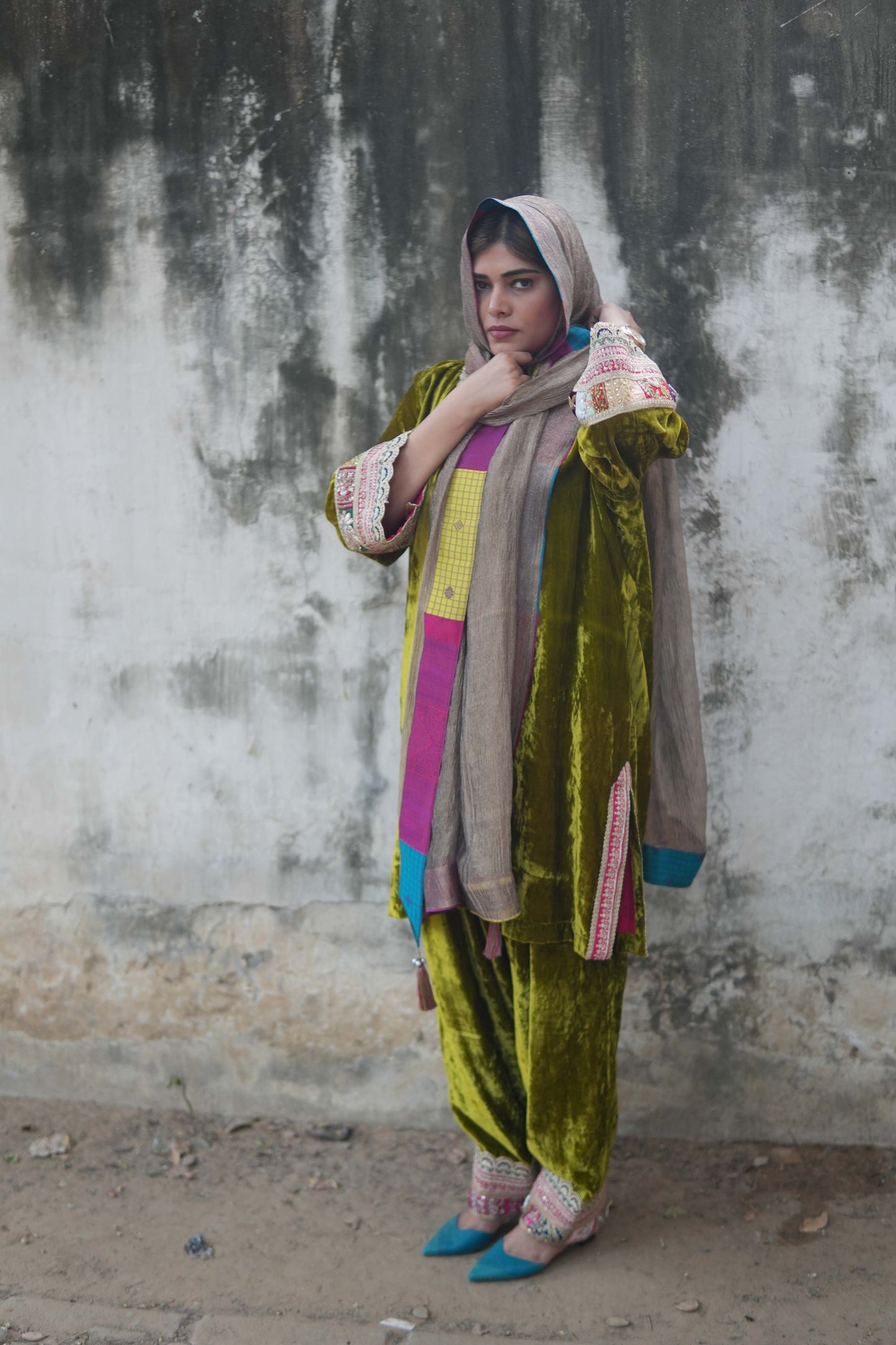 Khaas Dhoop Velvet Suit