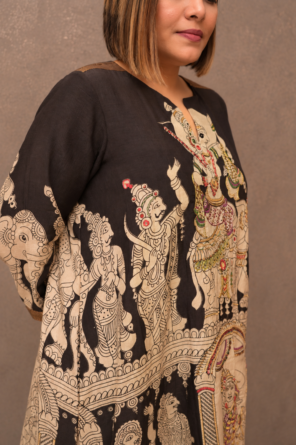 Trimurti Kalamkari Short Kurta and Pants Set