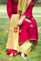 Raas Kamal Hand-Embroidered Kurta, Pants and Dupatta set