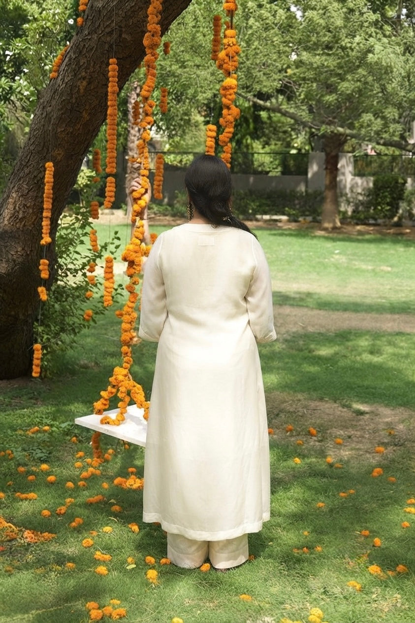 Vrinda Mehfil Stripped Tissue Kurta nand Pants with Overlay Kurta - Kurta Set - Chanderi - Model Wearing - Chidiyaa