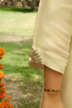Vrinda Mehfil Stripped Tissue Kurta nand Pants with Overlay Kurta - Kurta Set - Chanderi - Side View - Chidiyaa