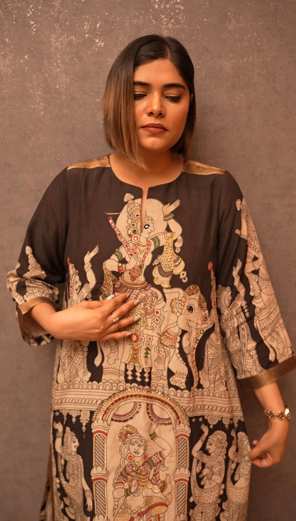 Trimurti Kalamkari Short Kurta and Pants Set