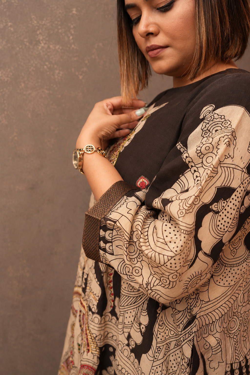 Trimurti Kalamkari Short Kurta and Pants Set